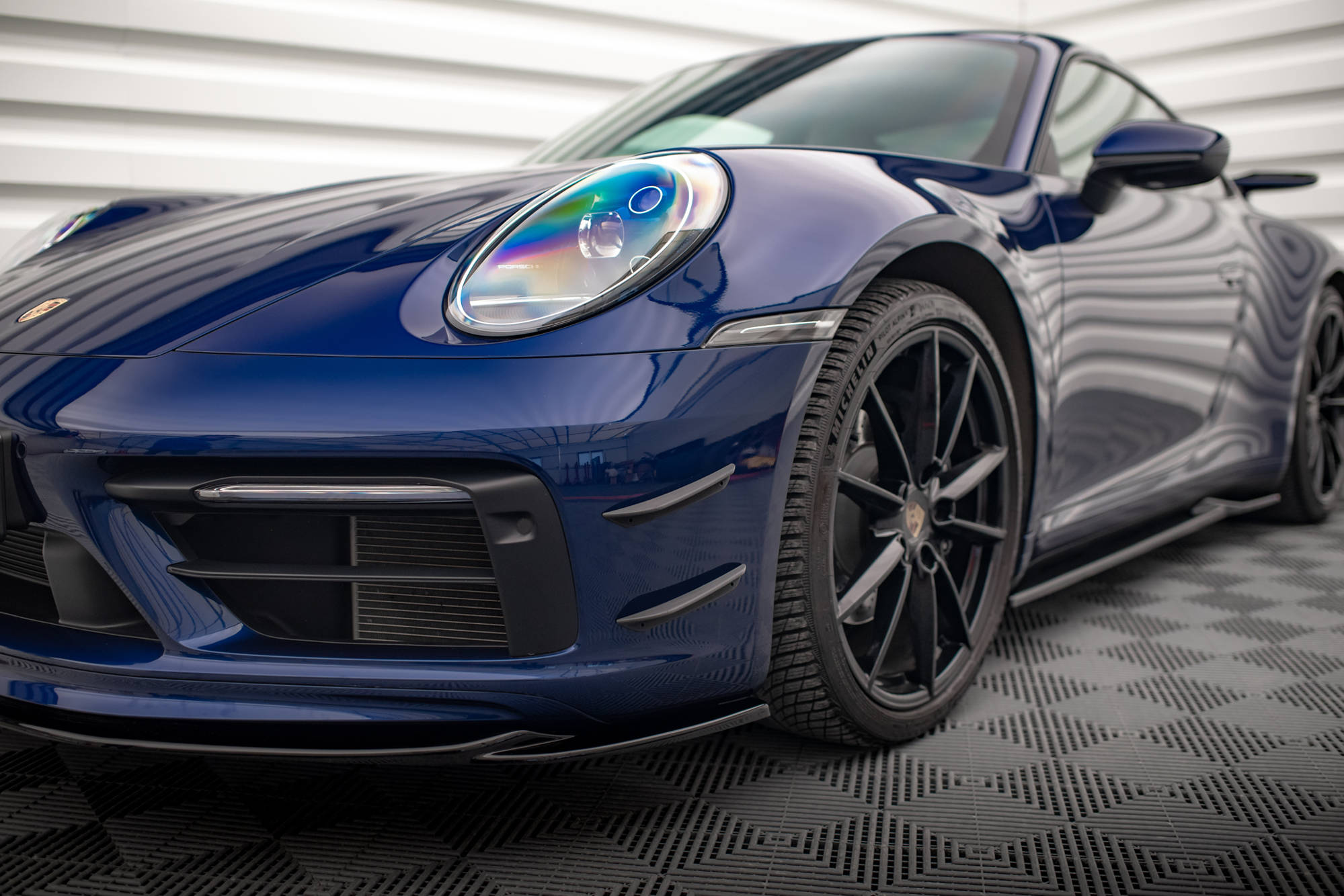 Front Bumper Wings (Canards) Porsche 911 Carrera Aero 992 - 5