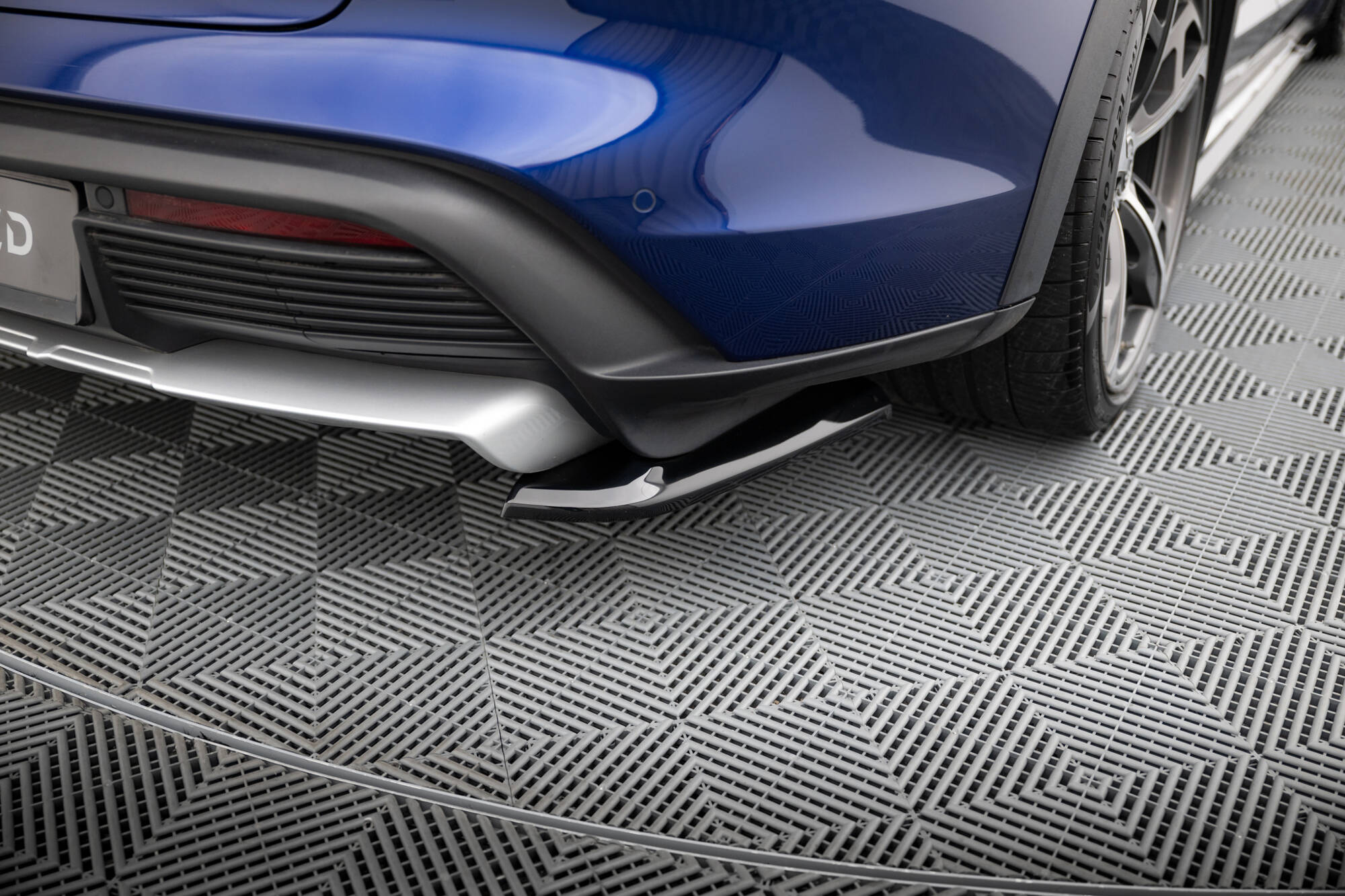 Rear Side Splitters Porsche Taycan Cross Turismo 4S - 3