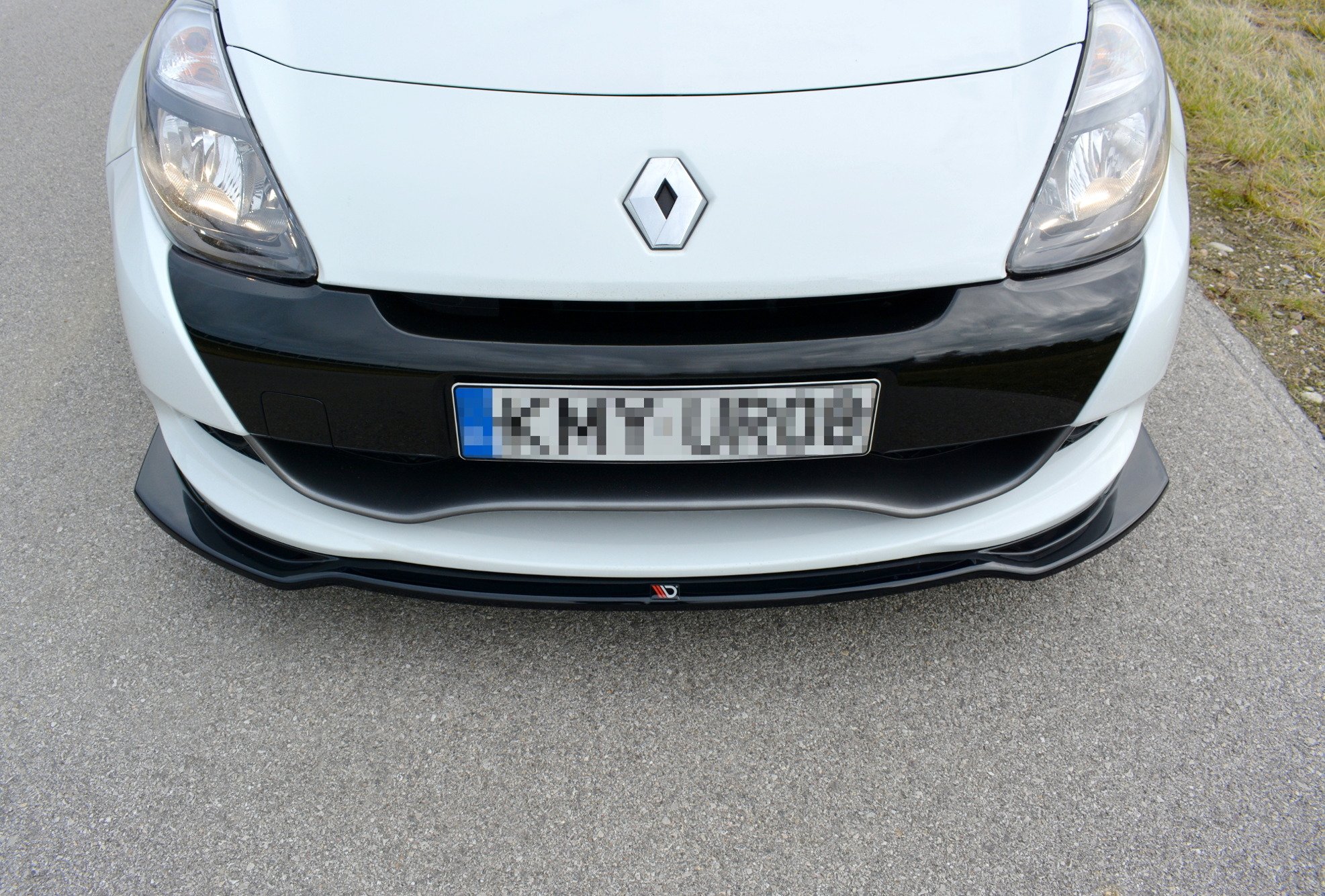 Front Splitter V.1 Renault CLIO MK3 RS Facelift (2009-2012) - 4