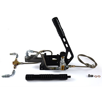 HANDBRAKE BRAKING PACK WITH FLUID SUPPLY ABOVE THE CALIPERS