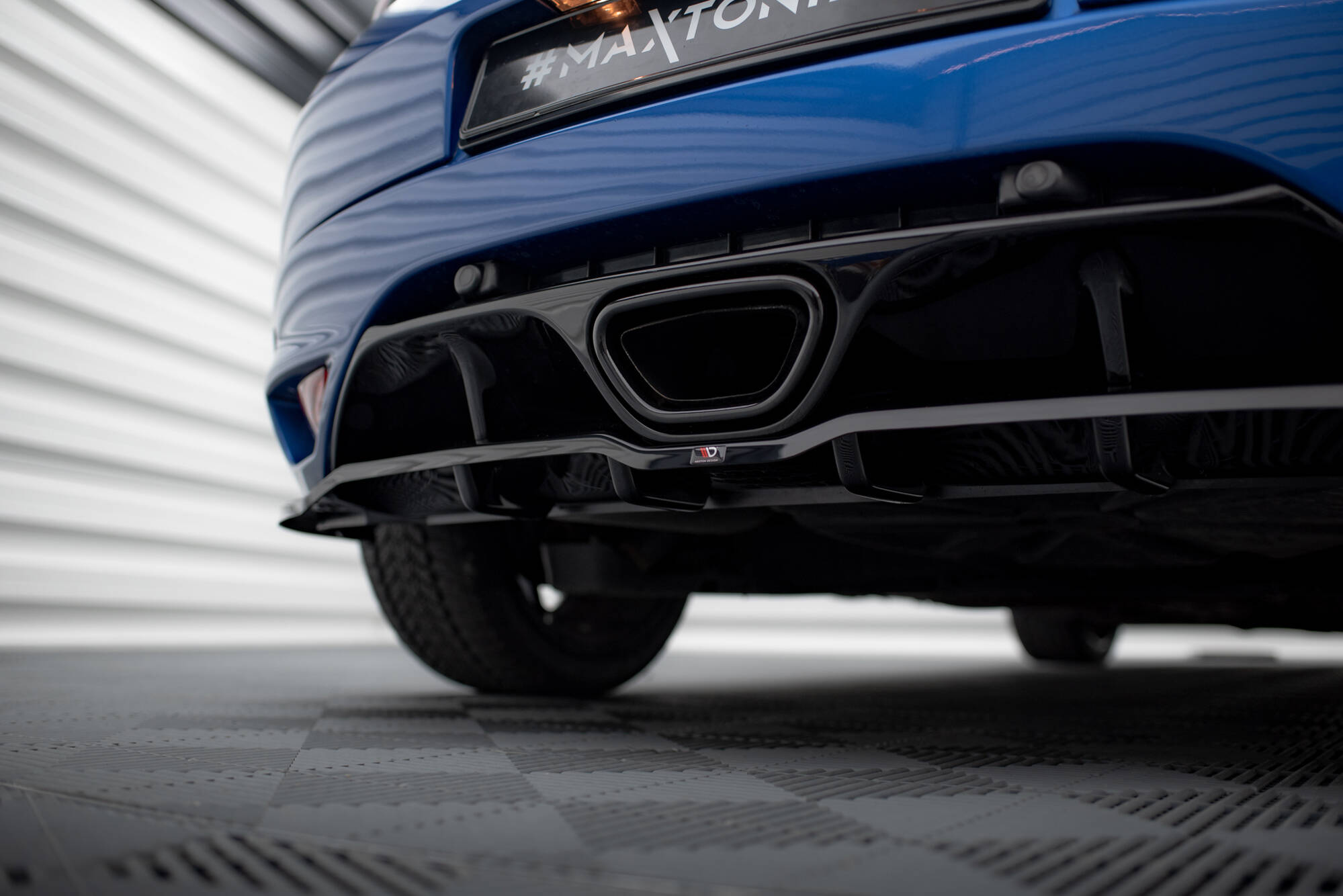 Central Rear Splitter (Vertical Bars) Renault Megane RS Mk3 - 7