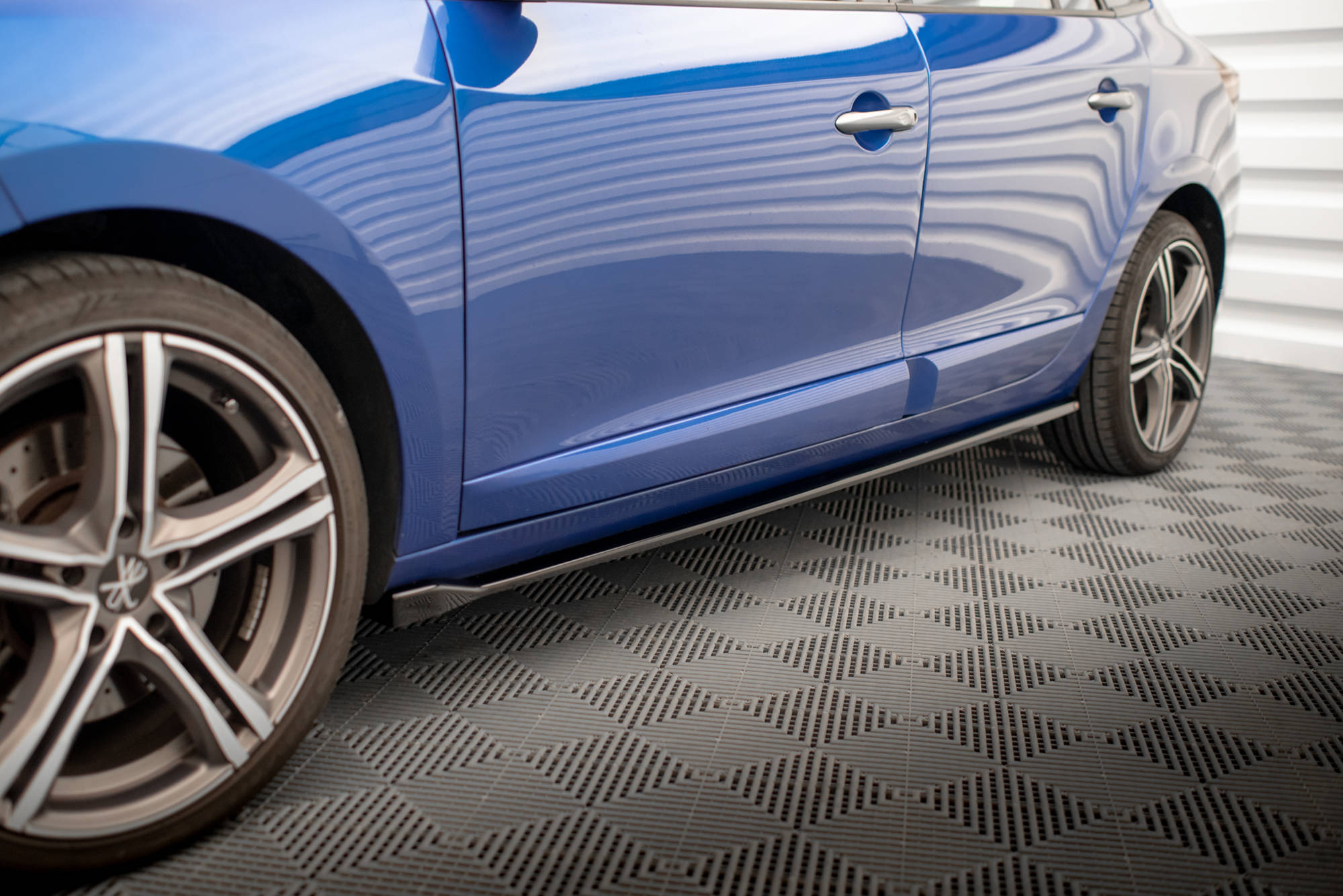 Side Skirts Diffusers Renault Megane GT Line Grandtour Mk3 Facelift - 3