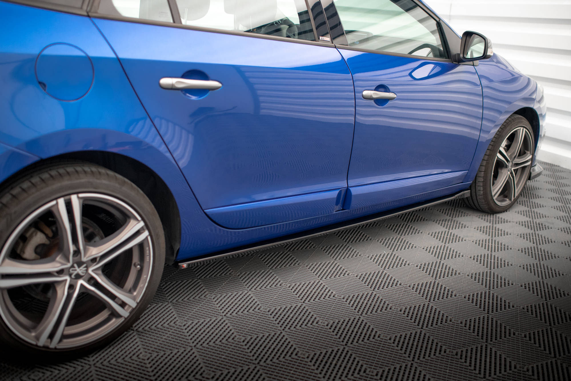 Side Skirts Diffusers Renault Megane GT Line Grandtour Mk3 Facelift - 2