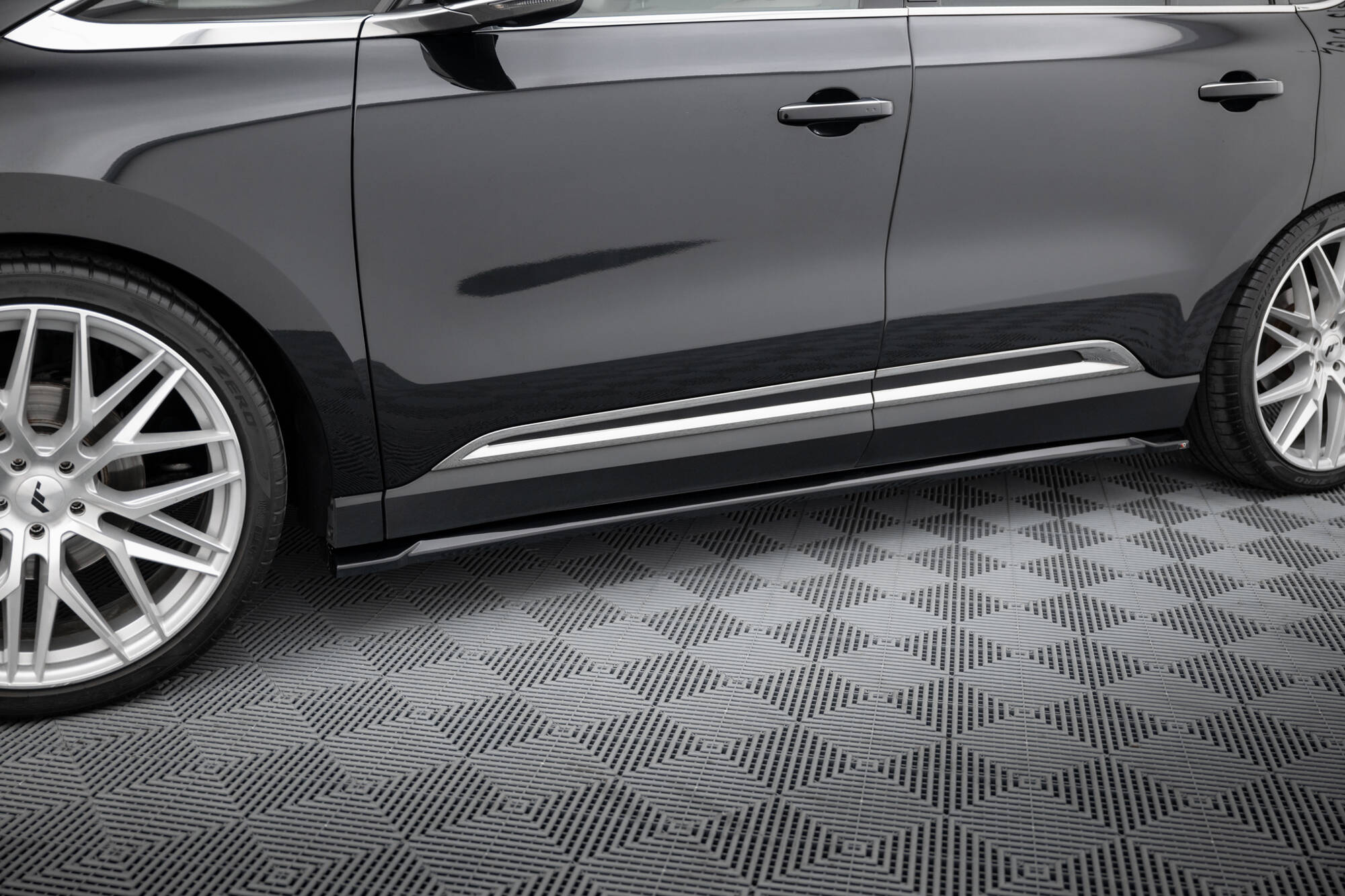 Side Skirts Diffusers Renault Espace Mk5 Facelift - 3