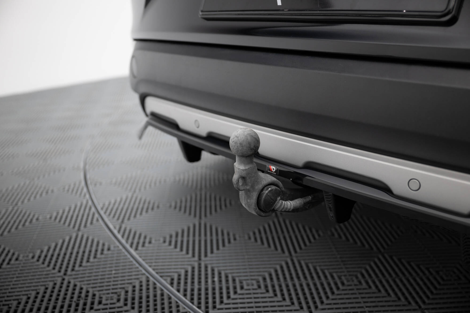 Central Rear Splitter (Vertical Bars) Renault Espace Mk5 Facelift - 3