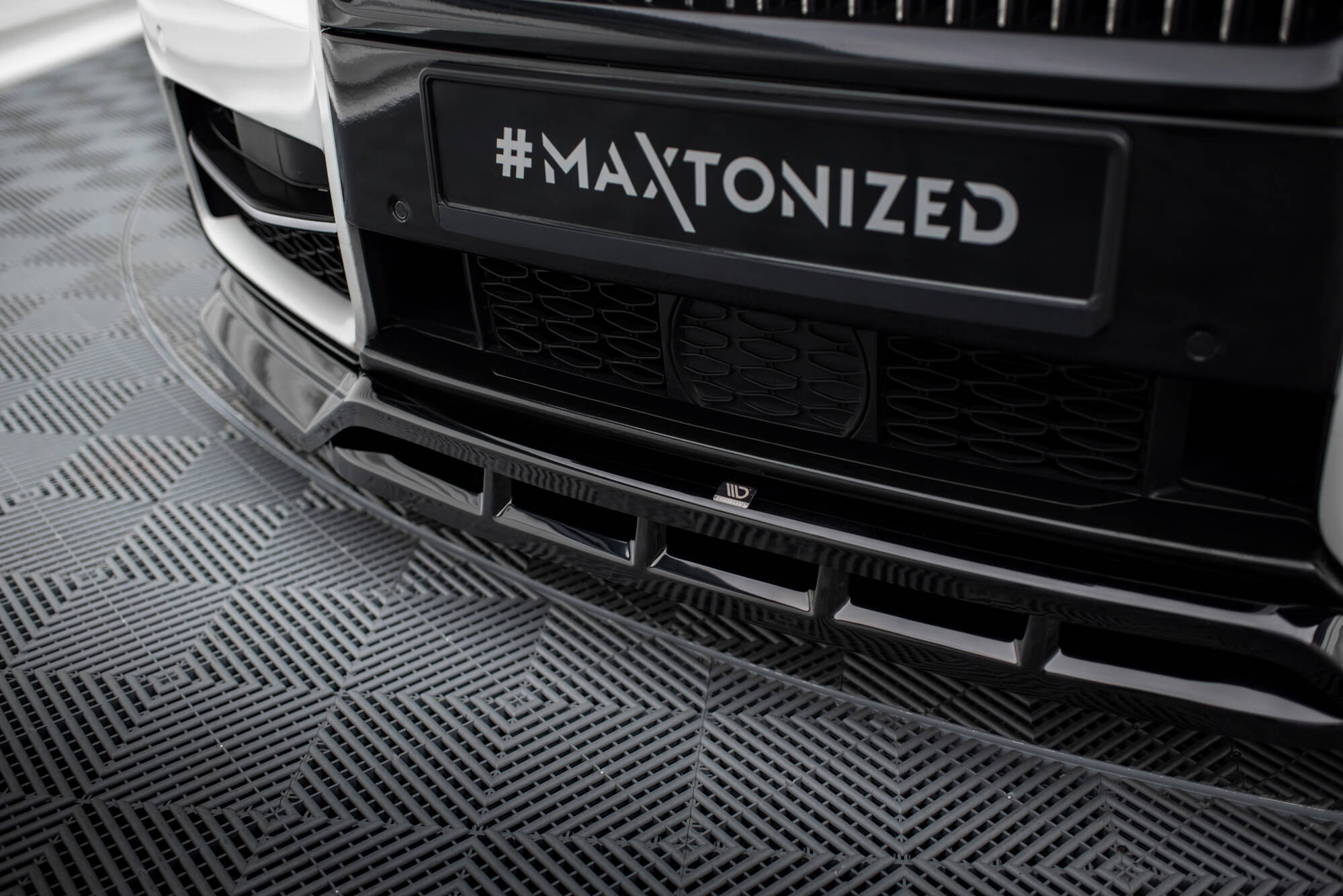 Front Splitter Rolls Royce Cullinan - 4