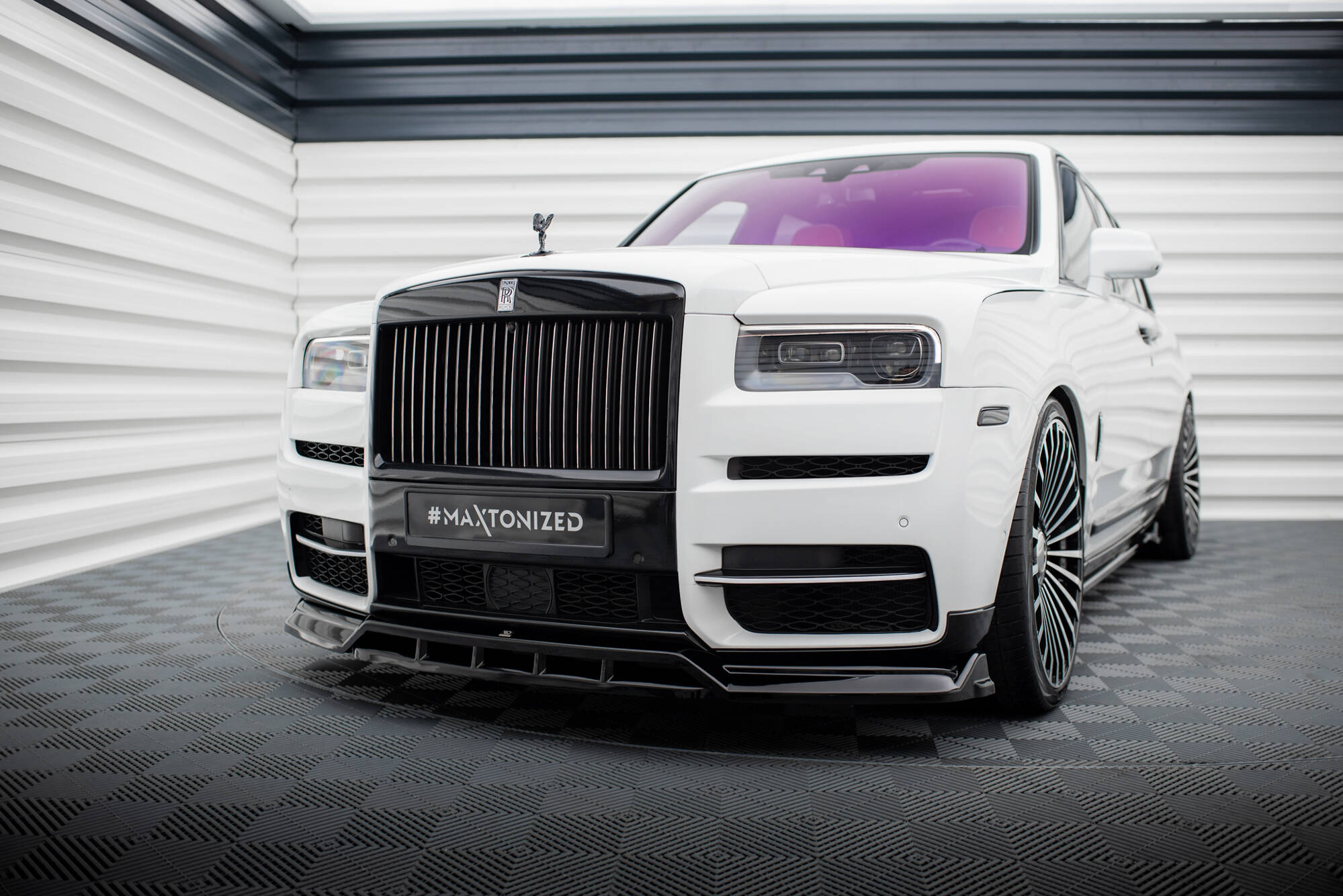 Front Splitter Rolls Royce Cullinan - 3