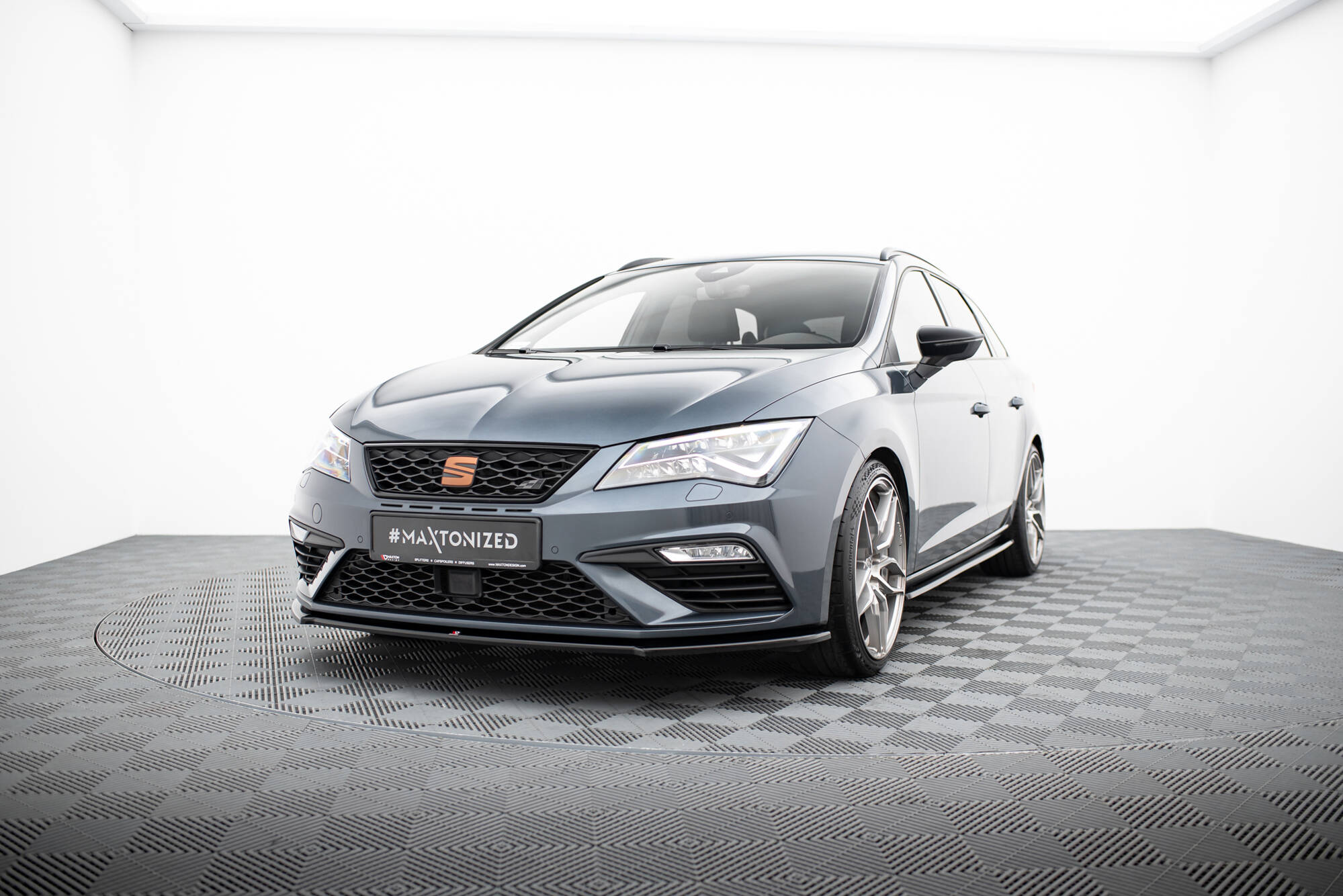 FRONT SPLITTER V.4 SUITABLE FOR SEAT LEON CUPRA / FR MK3 FL – MAXTON DESIGN - 4