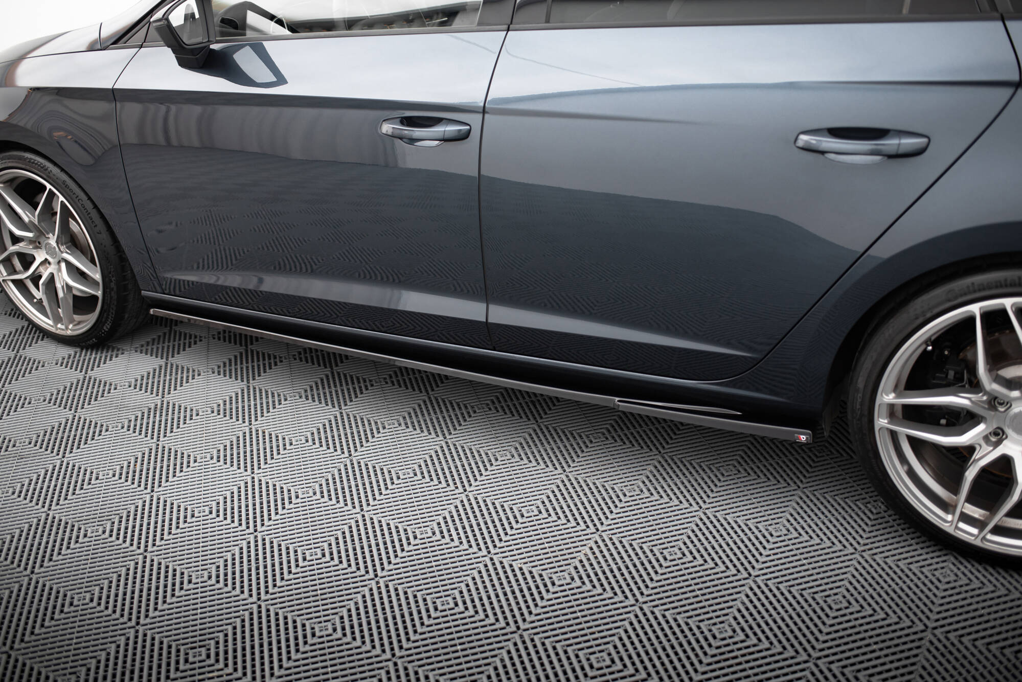 Side Skirts Diffusers V.5 Seat Leon Mk3 Cupra / FR Facelift - 4