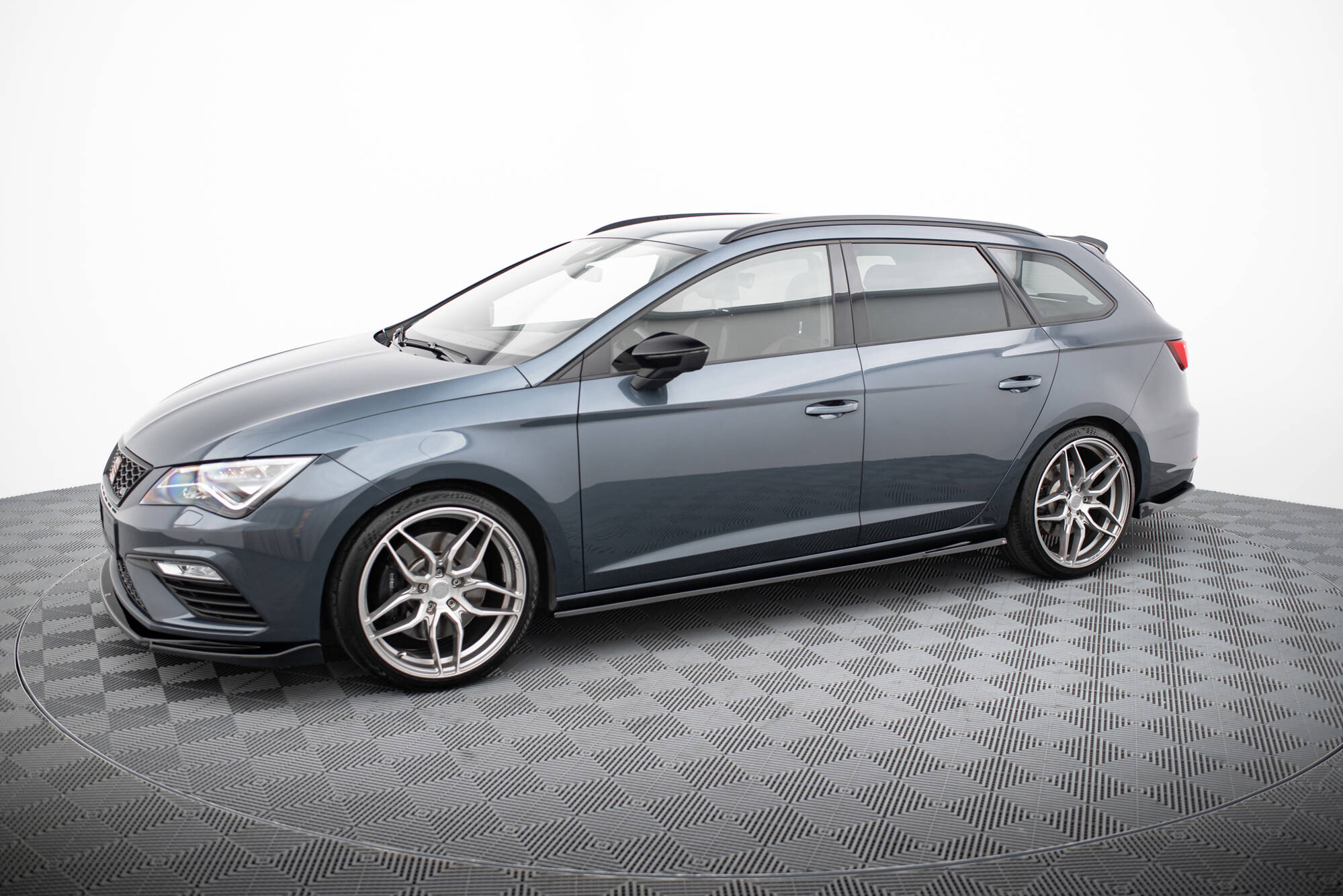 Side Skirts Diffusers V.5 Seat Leon Mk3 Cupra / FR Facelift - 2
