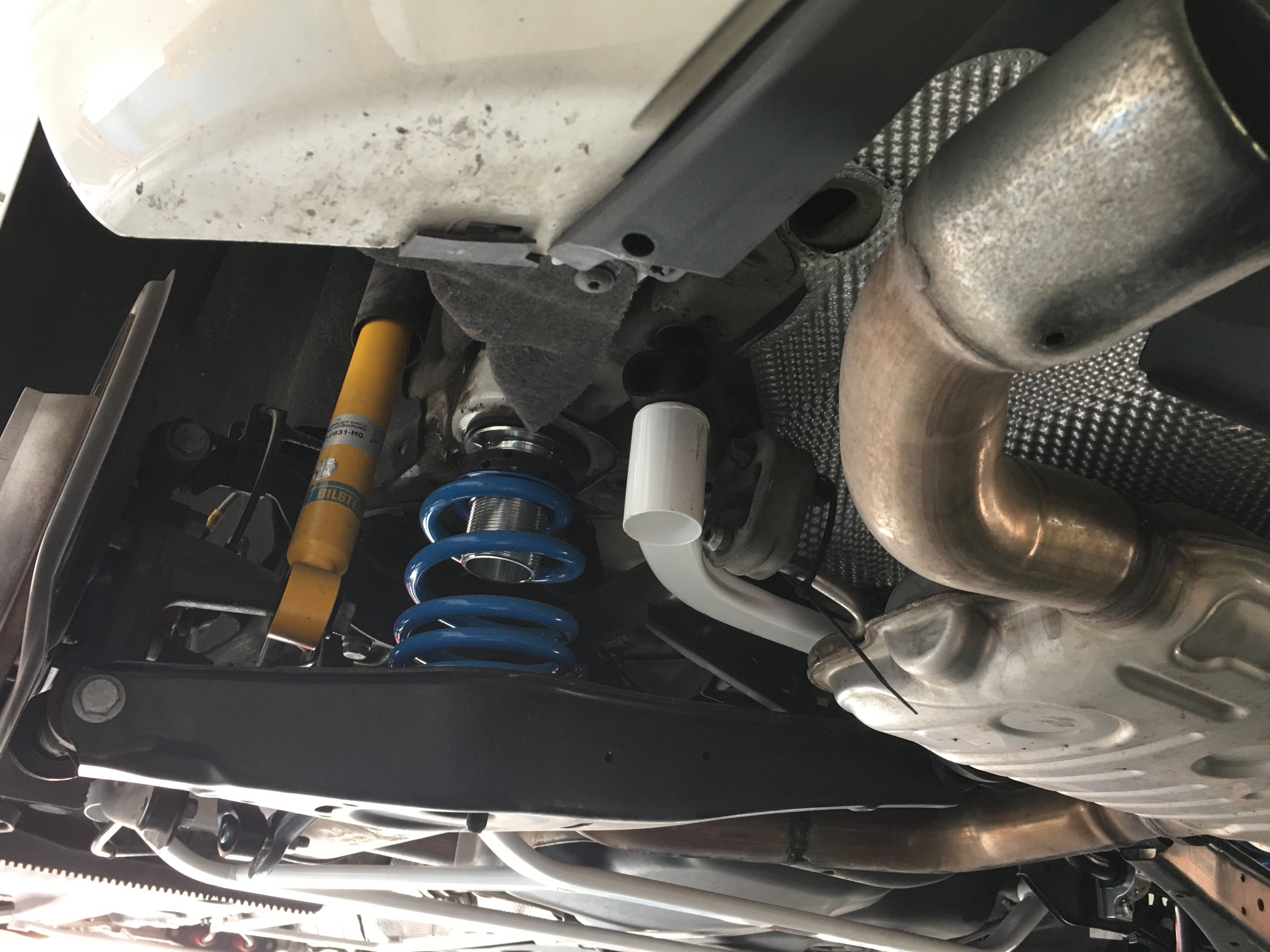 VW GOLF 5 (INCL GTI) ULTRARACING REAR TORSION BAR 329 - 2