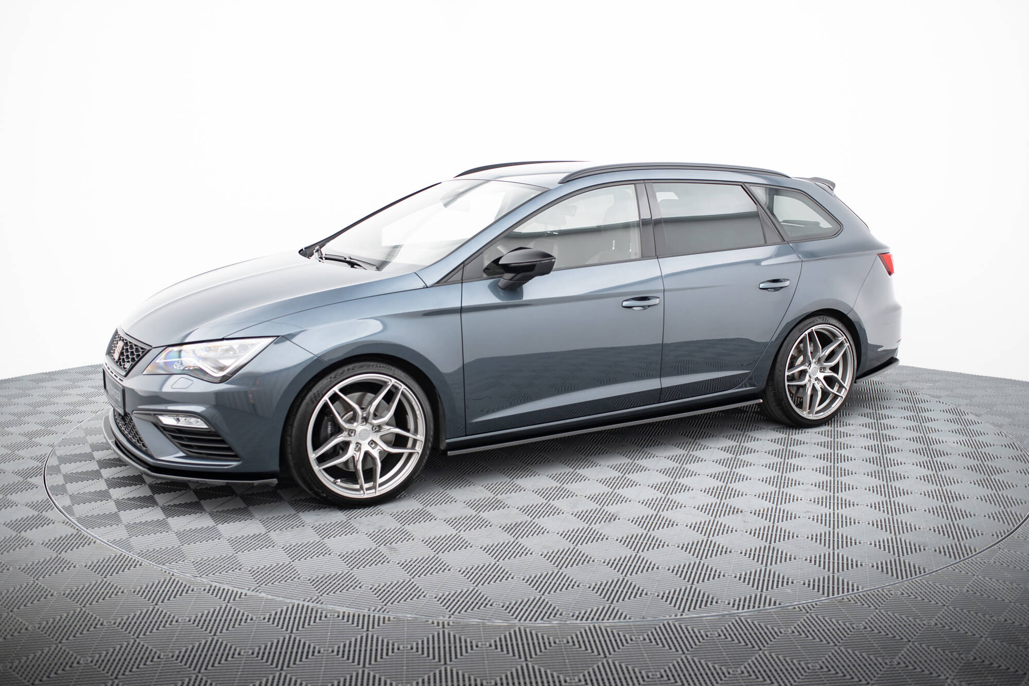 Side Skirts Diffusers V.2 Seat Leon Mk3 Cupra / FR Facelift - 2