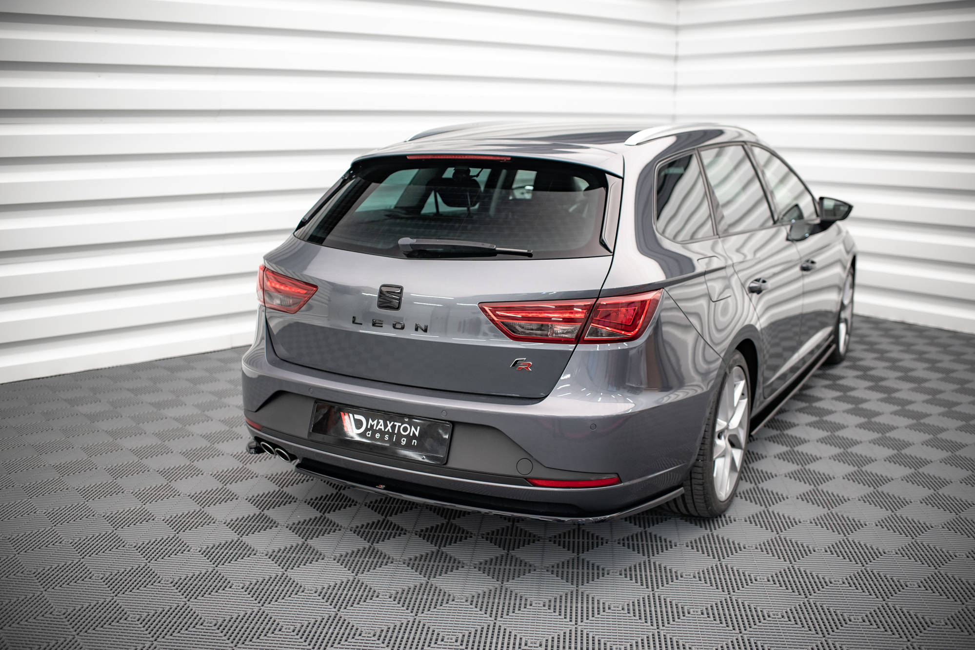 Rear Side Splitters V.1 Seat Leon FR Sportstourer MK3 (2012-2016) - 2