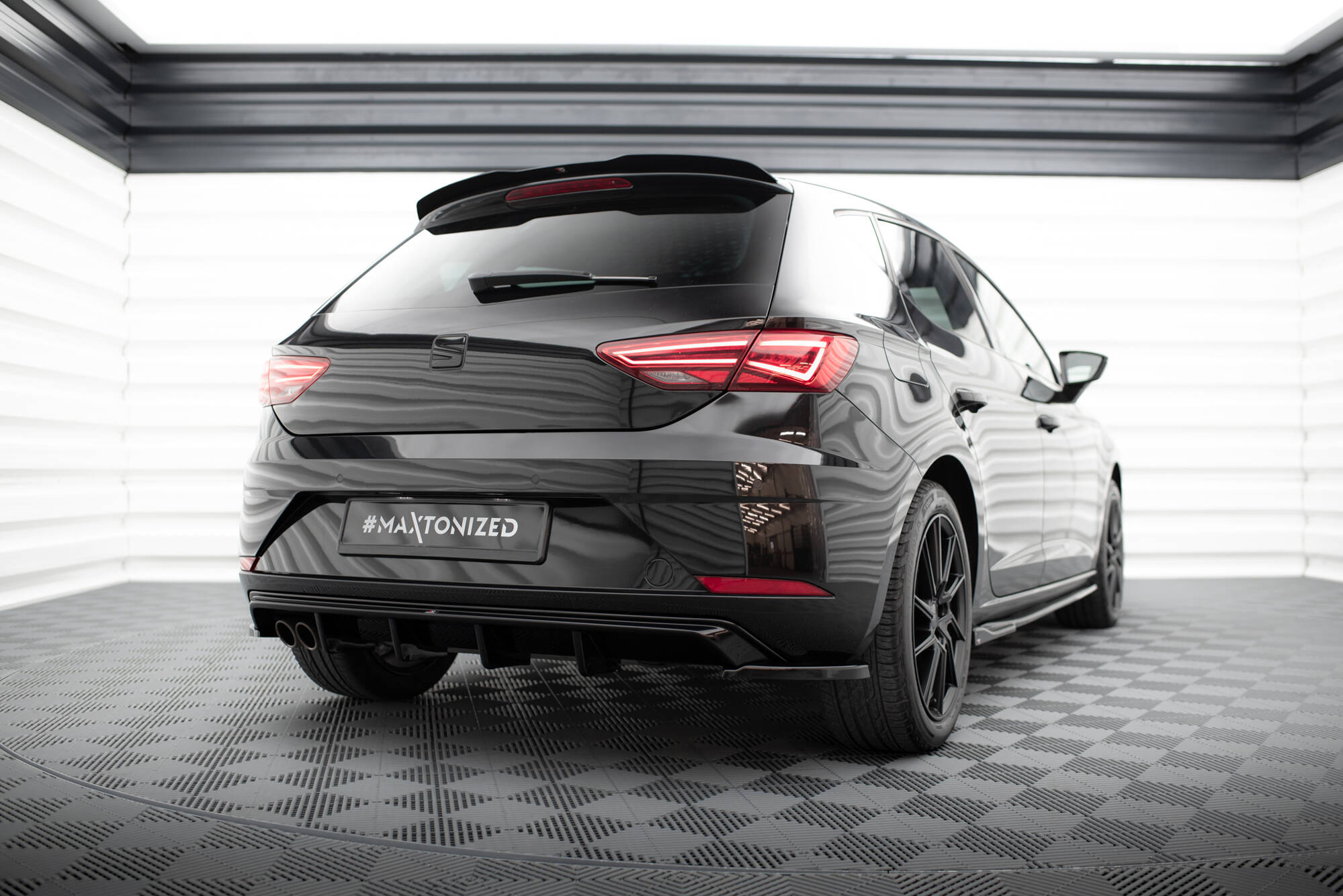 Rear Side Splitters V.2 Seat Leon Hatchback Mk3 Facelift - 2