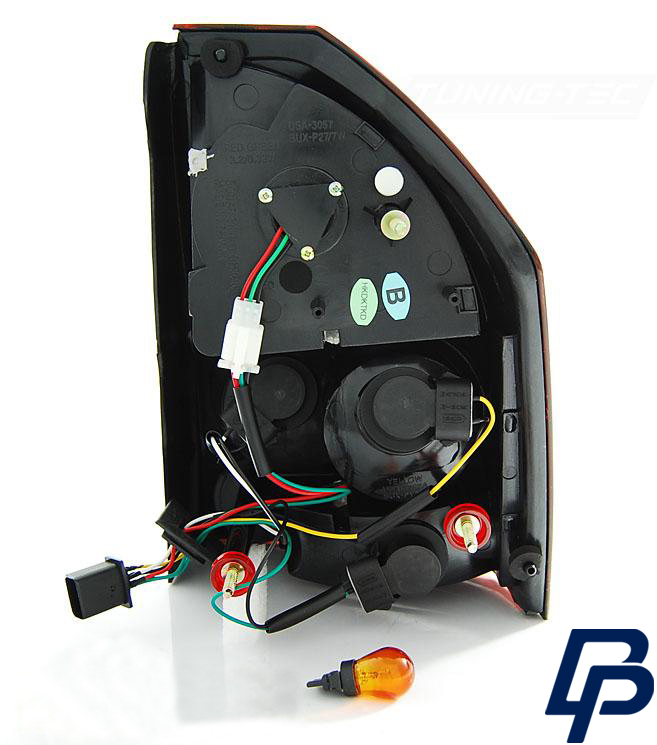 CHRYSLER 300C/300 09-10 BLACK LED TAILLIGHTS - 2