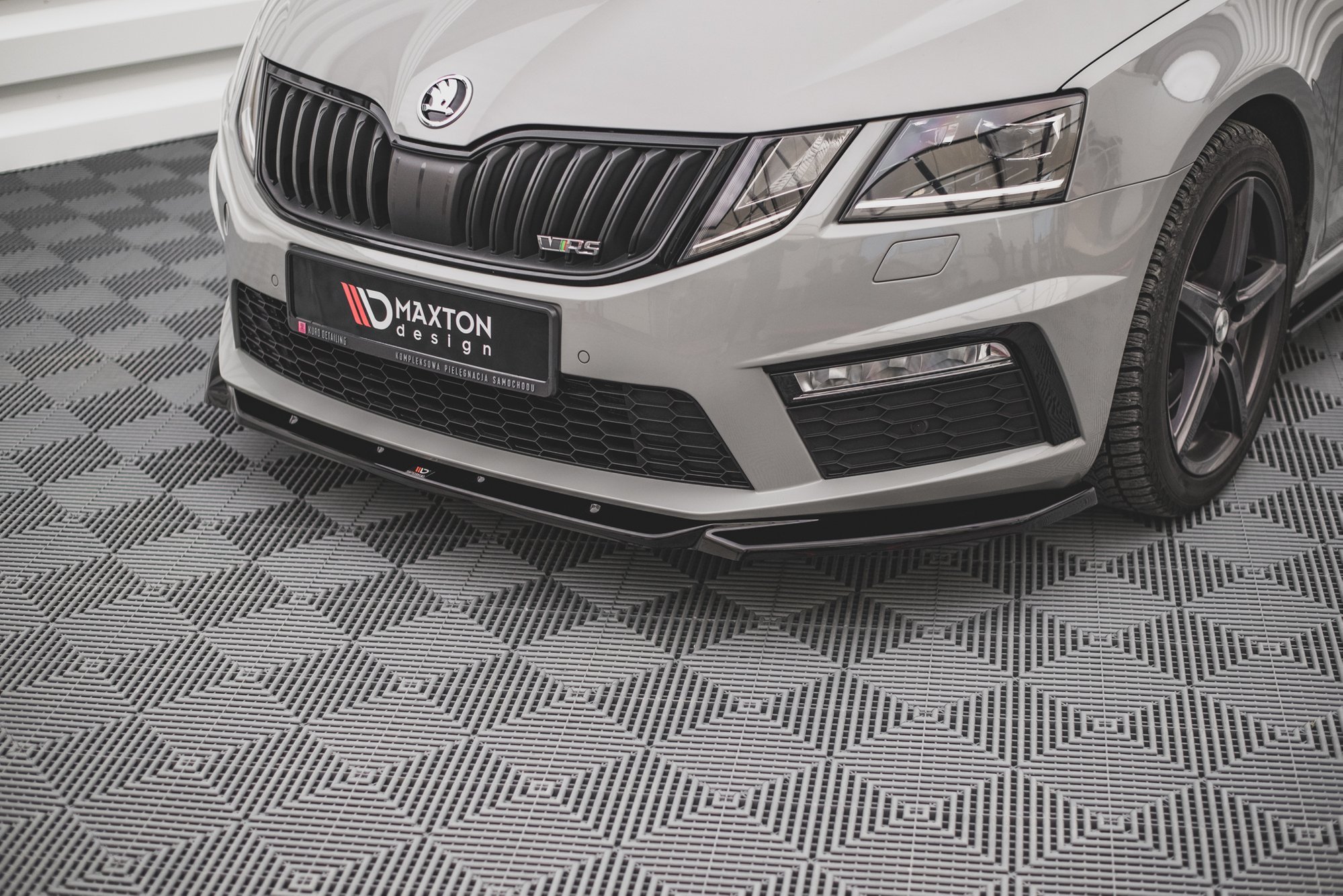 Front Splitter V.3 Skoda Octavia RS Mk3 Facelift (2016-2019) - 4
