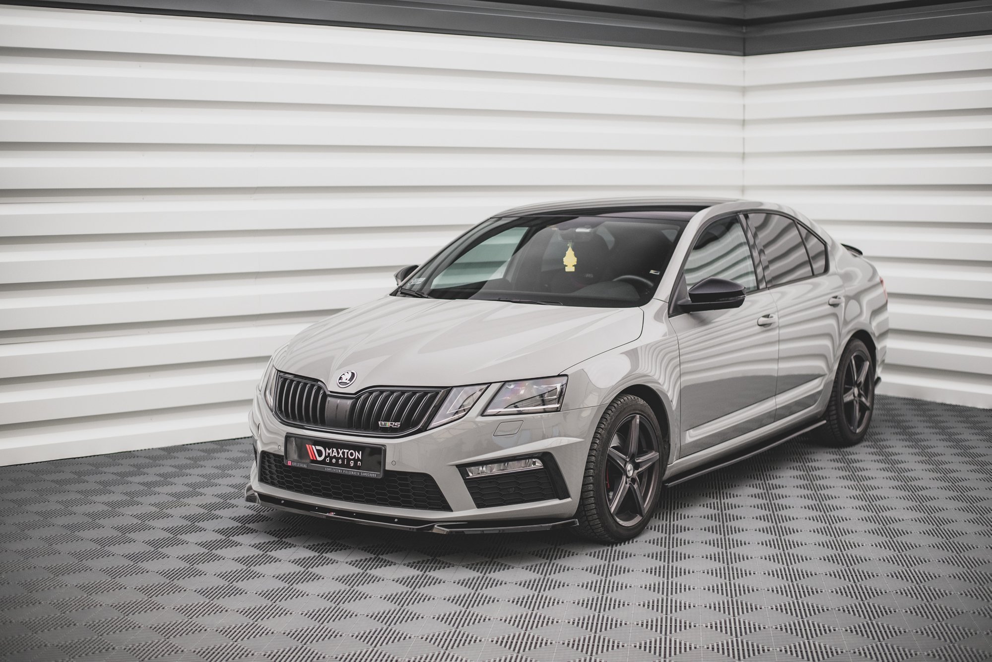 Front Splitter V.3 Skoda Octavia RS Mk3 Facelift (2016-2019) - 3