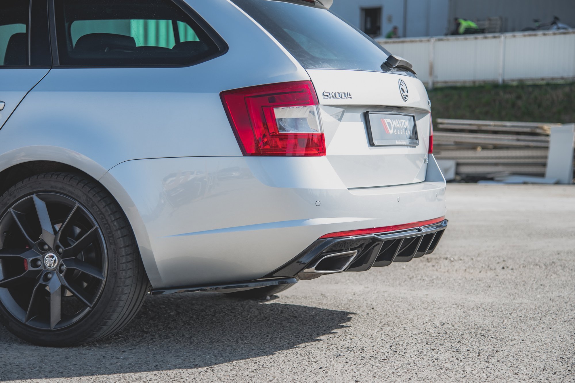 Rear Side Diffusers V.2 Skoda Octavia VRS MK3/MK3.5 Hatchback/ Estate - 2