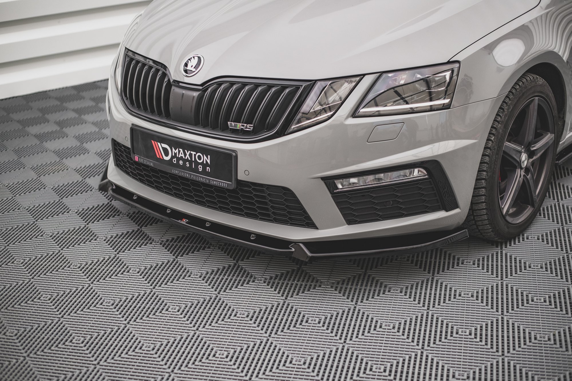 Front Splitter V.2 Skoda Octavia RS Mk3 Facelift - 4