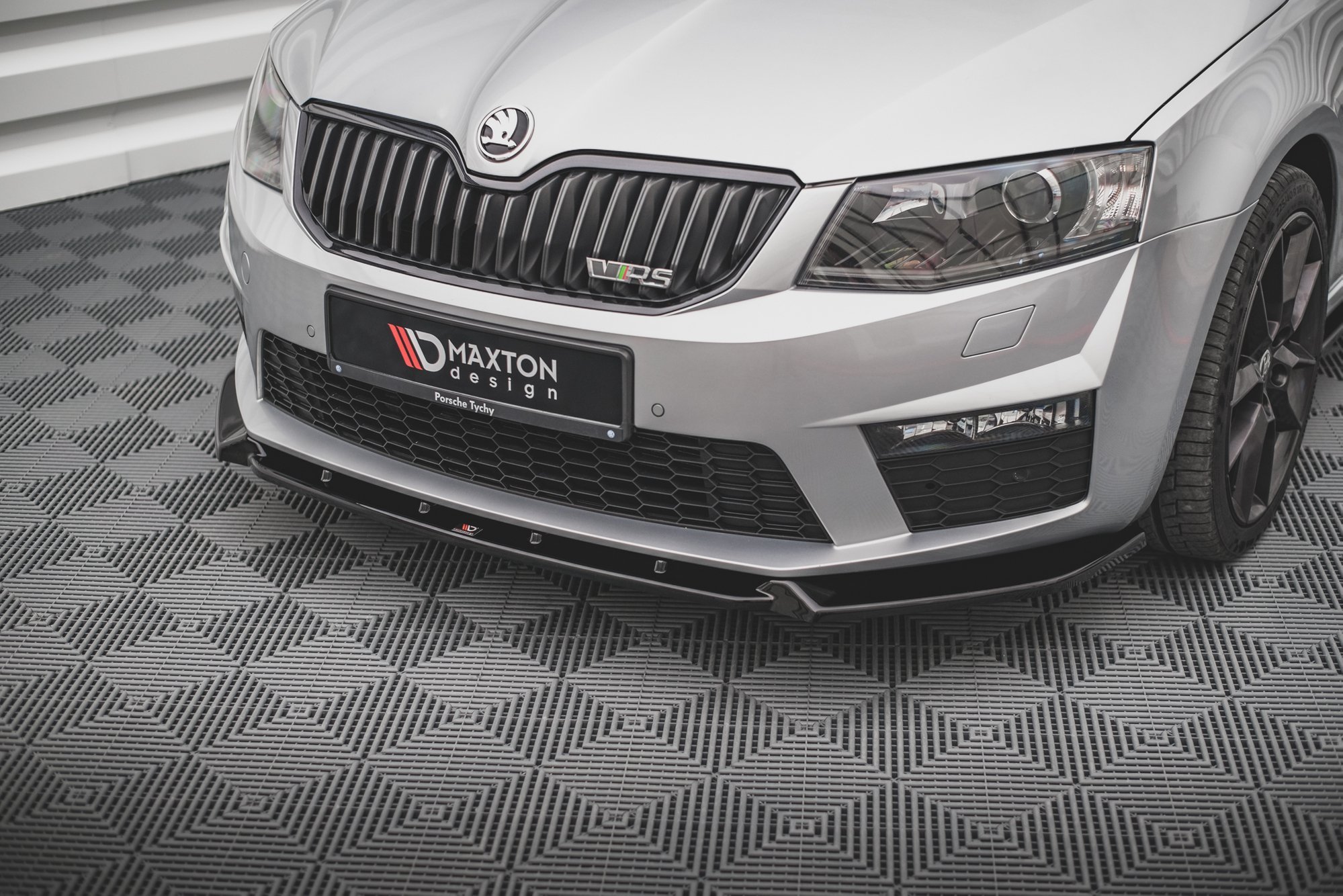 Front Splitter V.3 Skoda Octavia RS MK3 (2013-2016) - 4