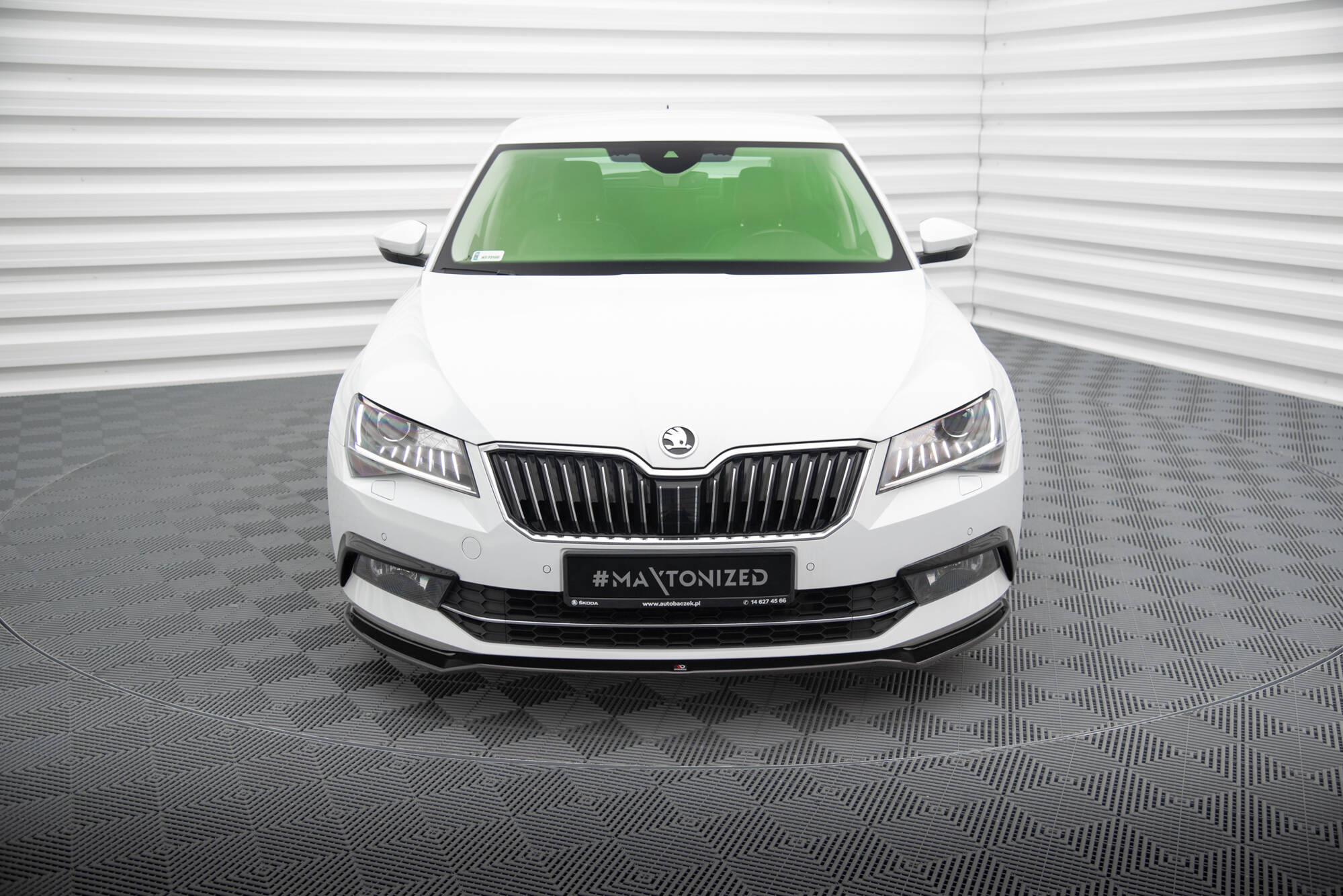 Front Splitter V.2 Skoda Superb Mk3 - 2