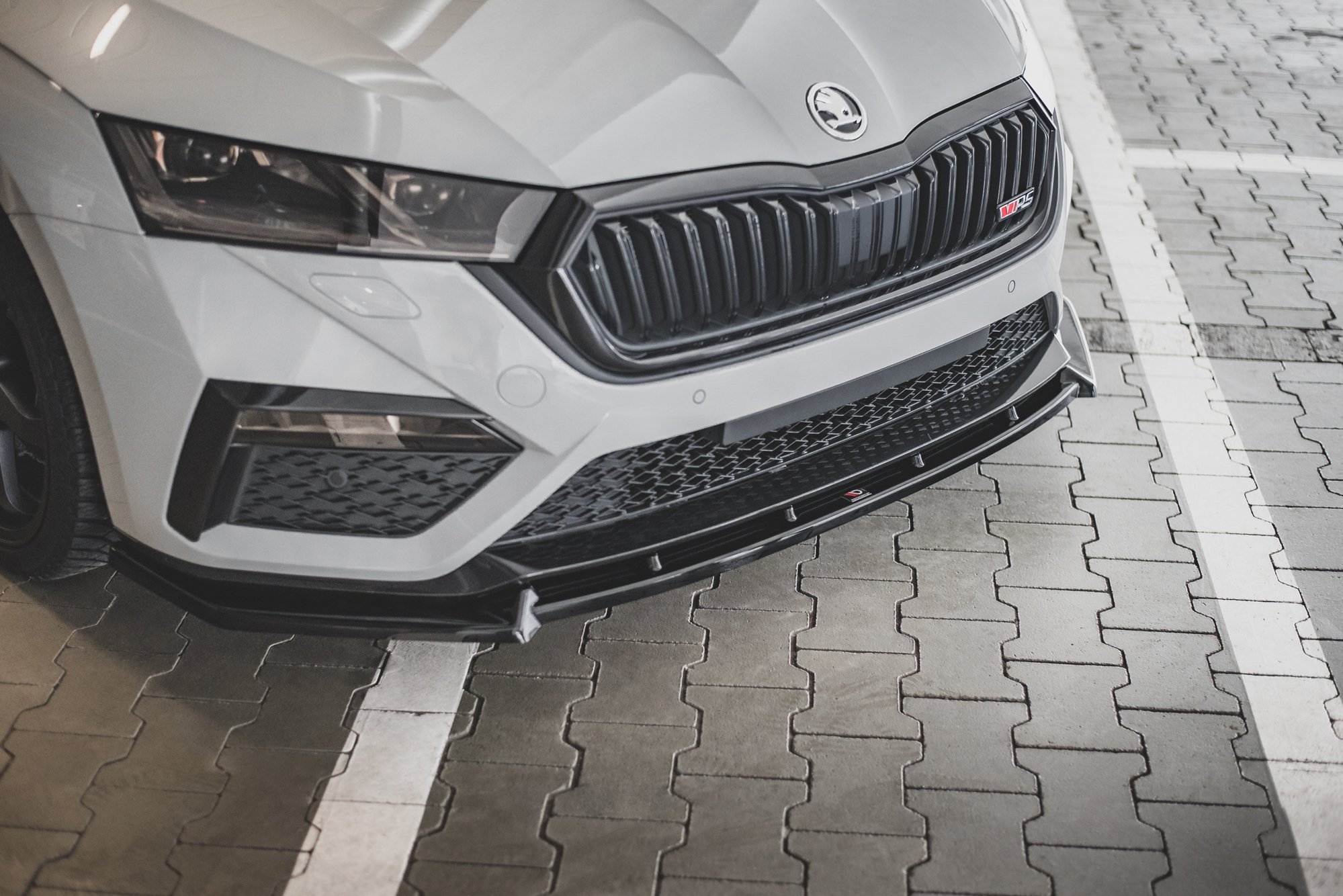 Front Splitter V.1 Skoda Octavia RS Mk4 (2020-) - 2