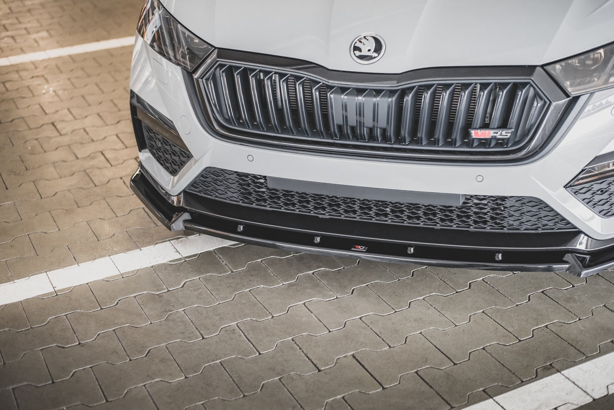 Front Splitter V.1 Skoda Octavia RS Mk4 (2020-) - 3