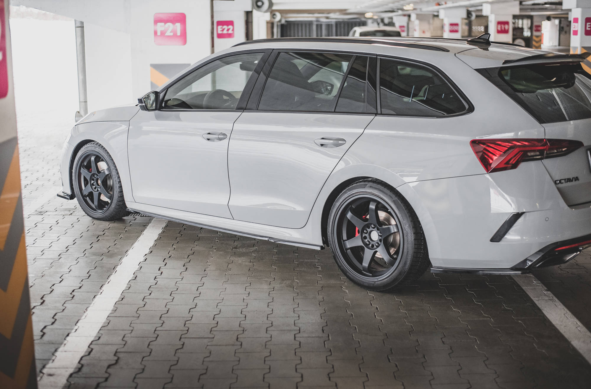 Side Skirts Diffusers V1 Skoda Octavia RS MK4 (2020-) - 5