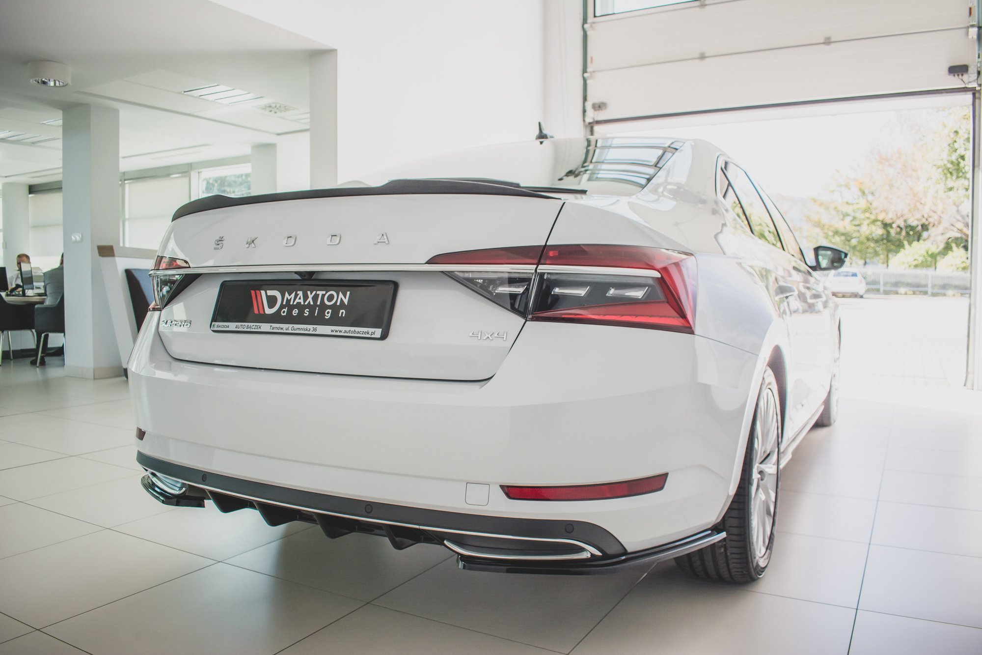 Spoiler CAP V.2 Skoda Superb MK3 / MK3 FL Hatchback - 5