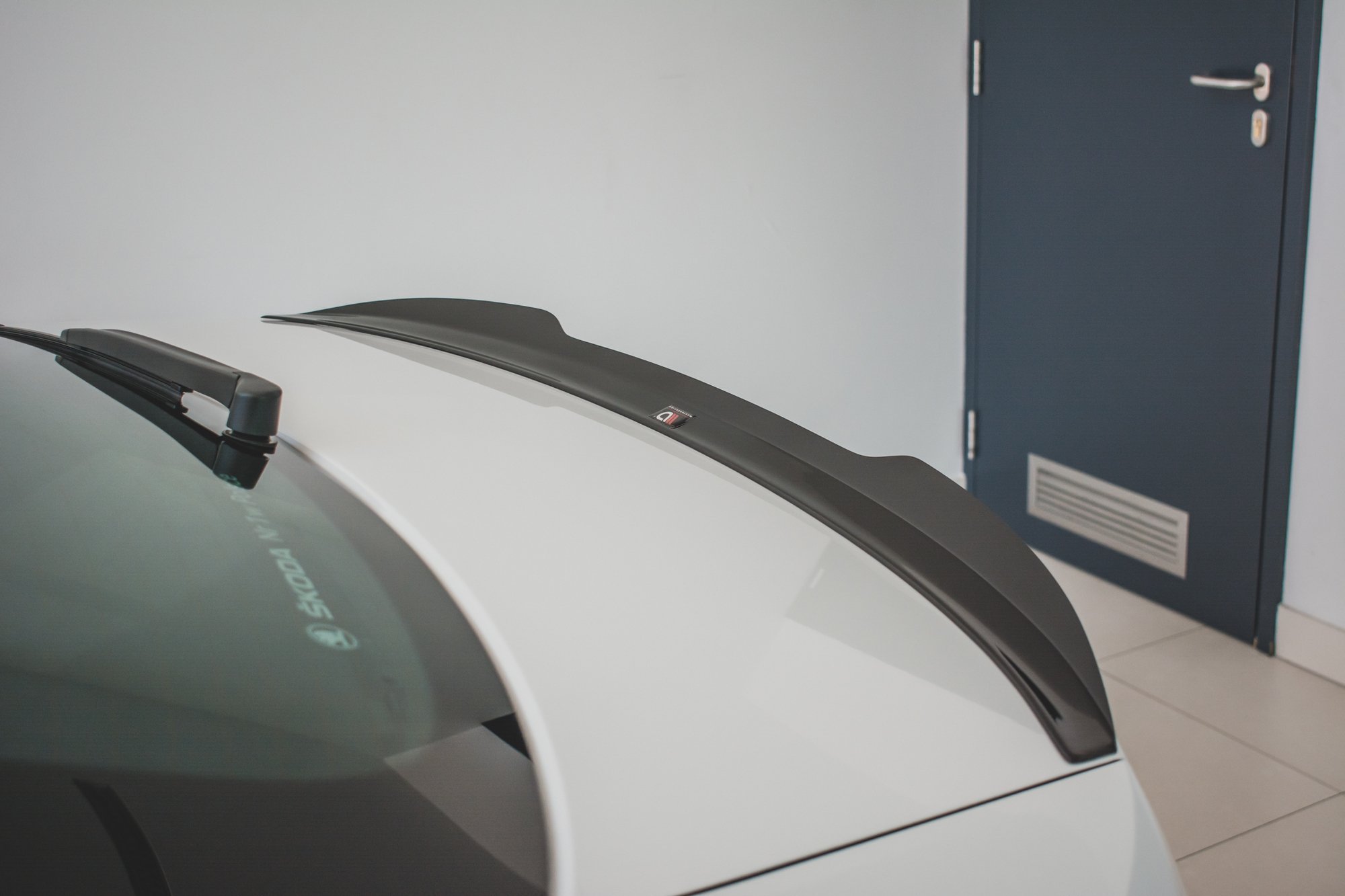 Spoiler CAP V.2 Skoda Superb MK3 / MK3 FL Hatchback - 4