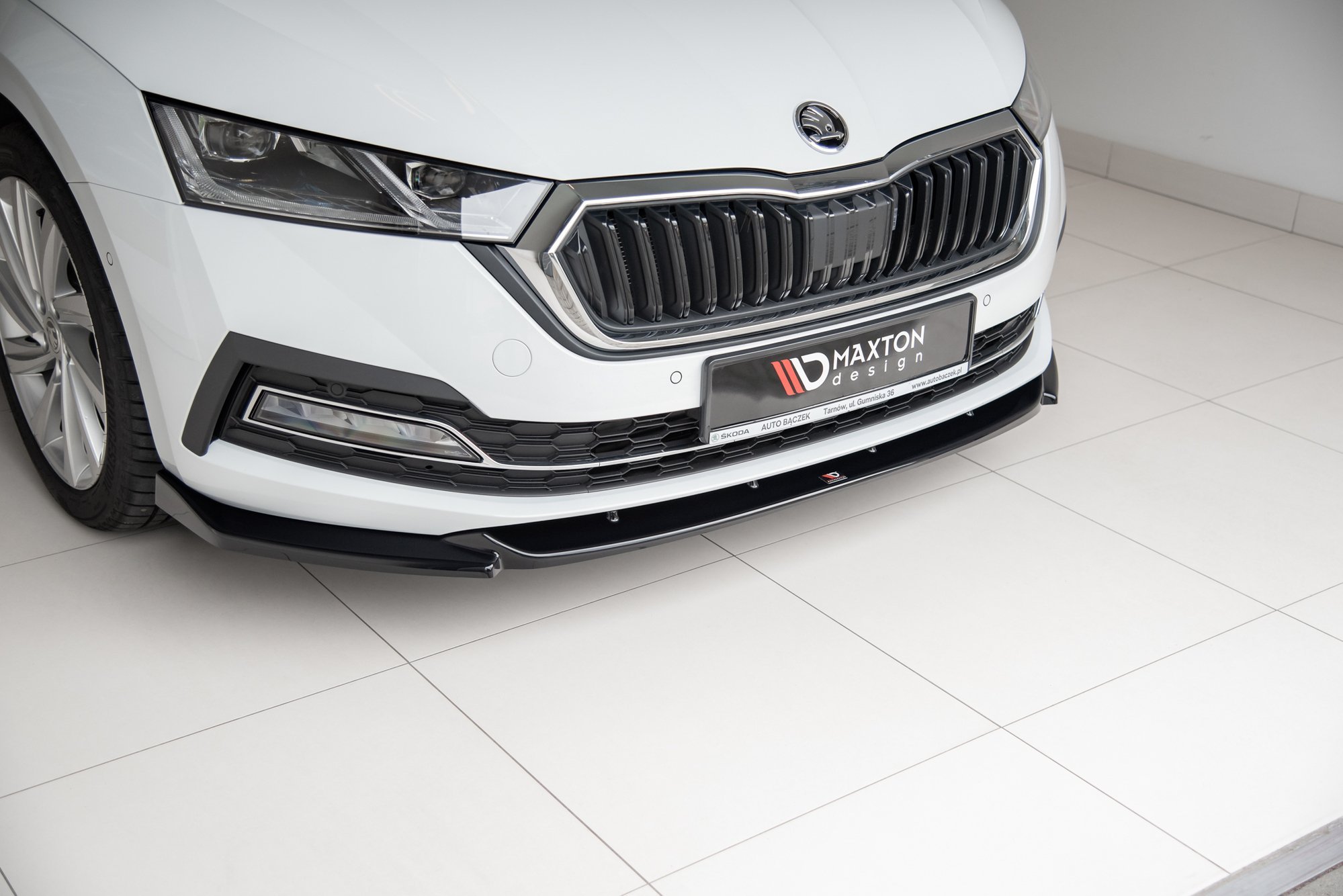 Front Splitter V1 Skoda Octavia MK4 (2019-) - 4