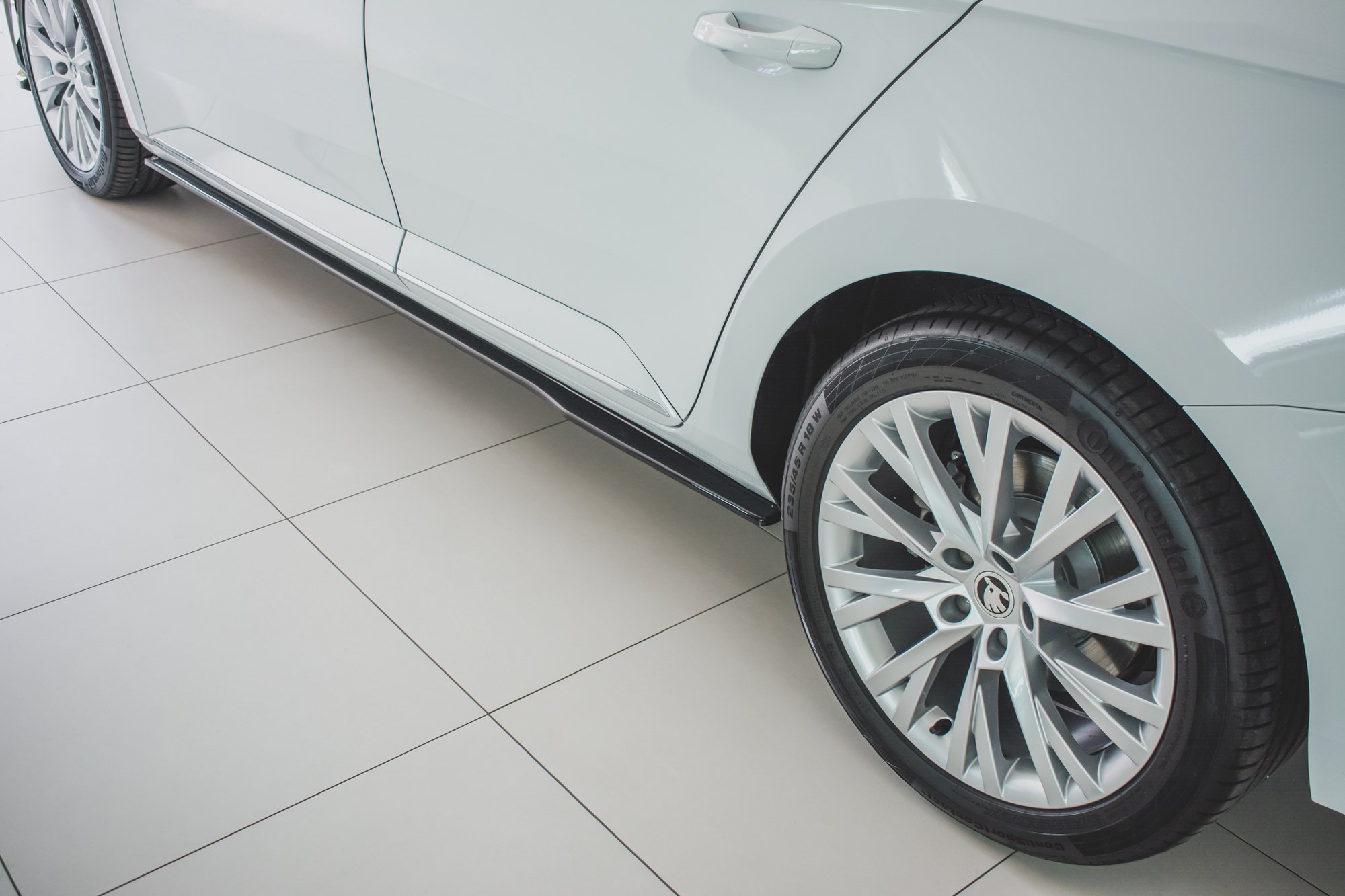 Side Skirts Diffusers Skoda Superb Mk3 FL (2019-) - 2