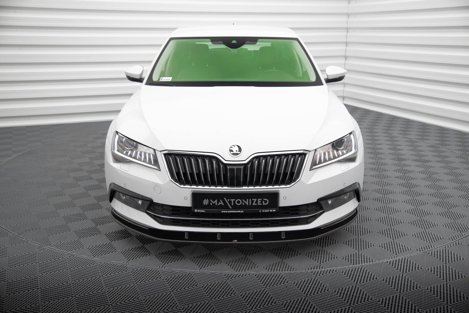 Front Splitter V.3 Skoda Superb Mk3 - 4