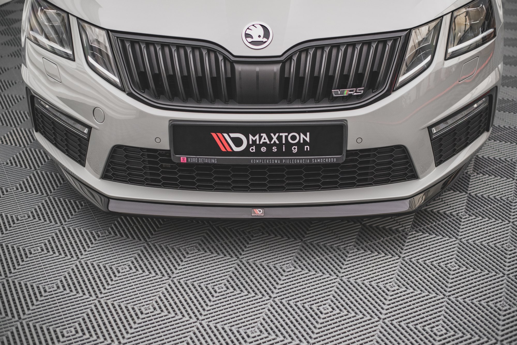 Front Splitter V.1 Skoda Octavia RS MK3 Facelift (2016-2019) - 4