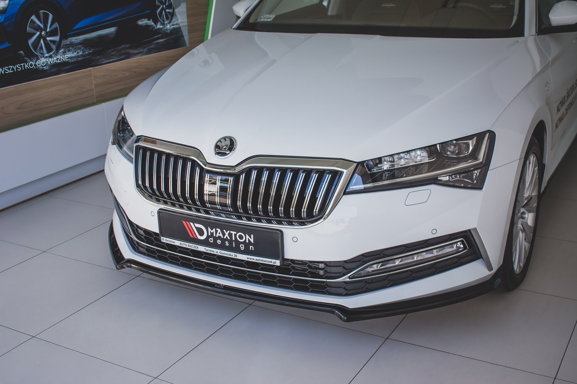 Front Splitter V.1 Skoda Superb MK3 FL (2019-) - 2