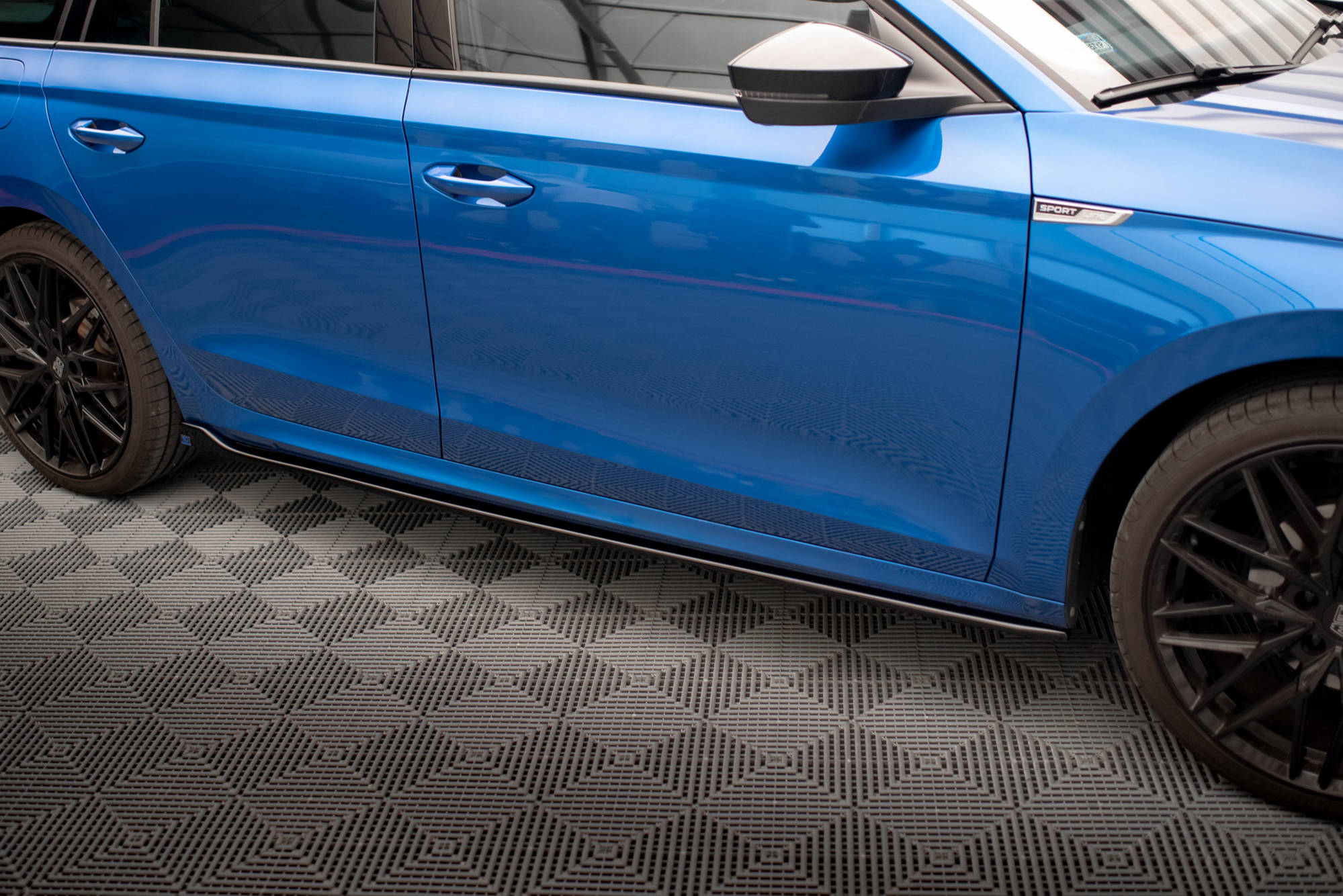 Side Skirts Diffusers V.1 Skoda Octavia Mk4 - 3