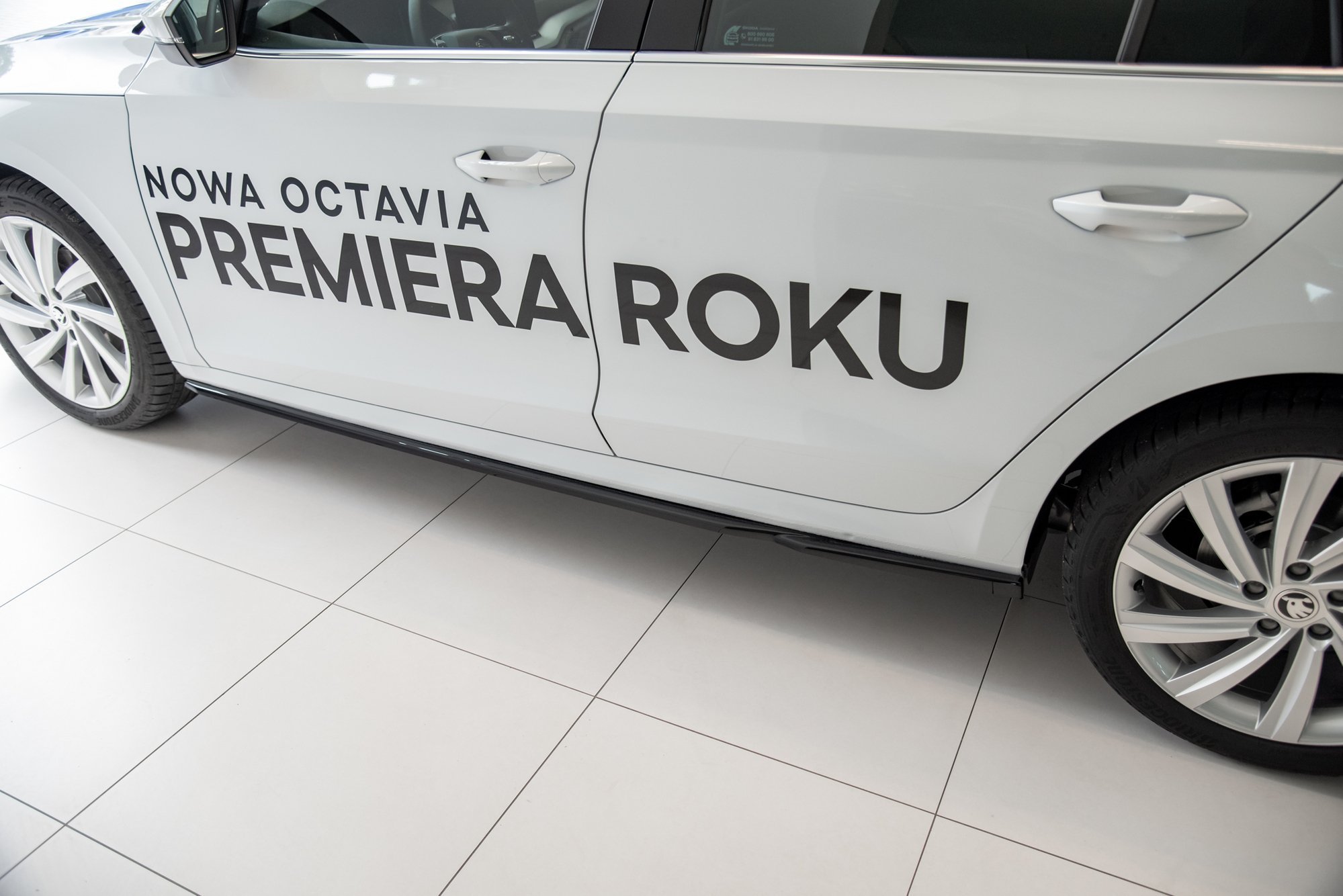 Side Skirts Diffusers V.2 Skoda Octavia Mk4 - 2