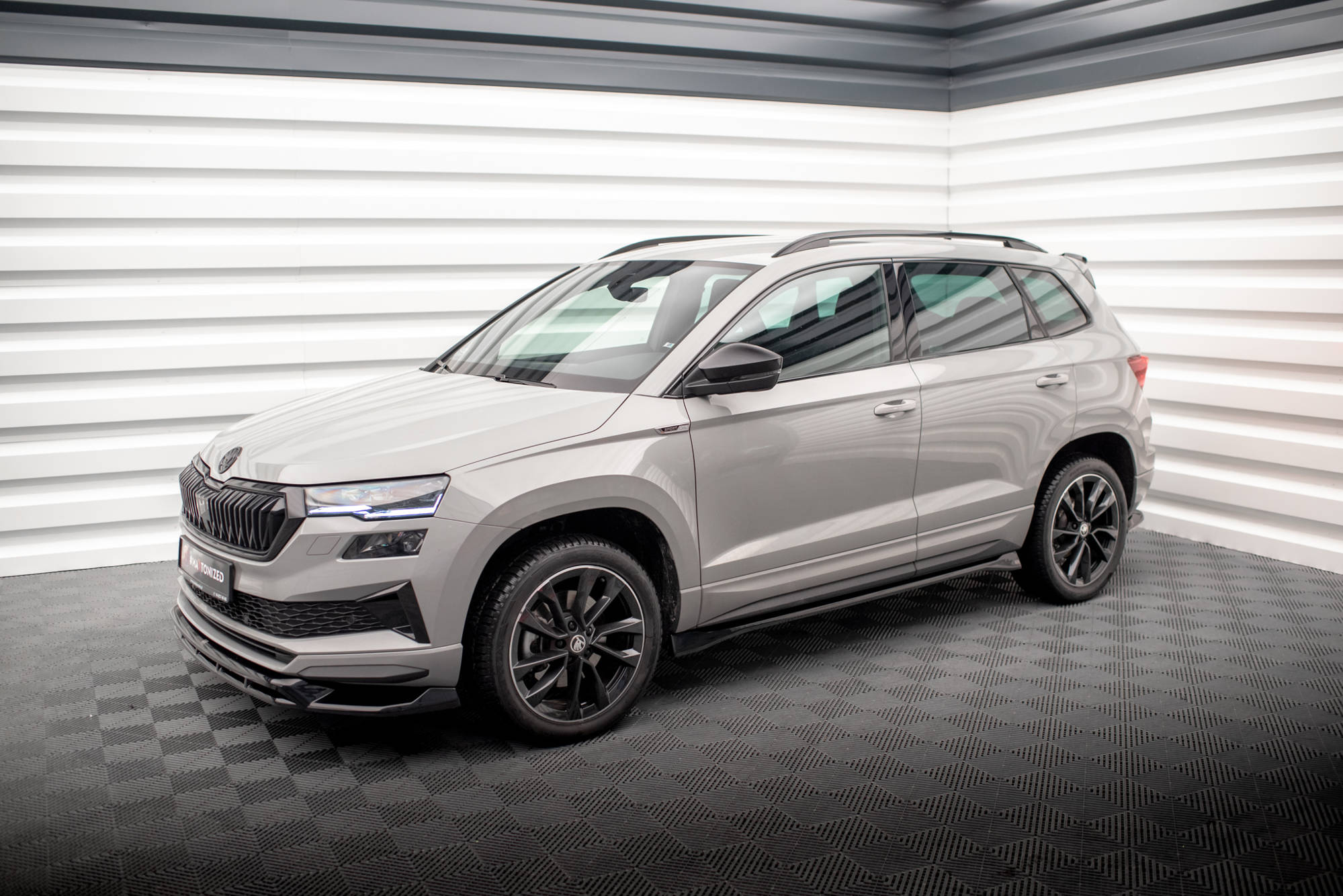 Side Skirts Diffusers Skoda Karoq Sportline Mk1 - 2