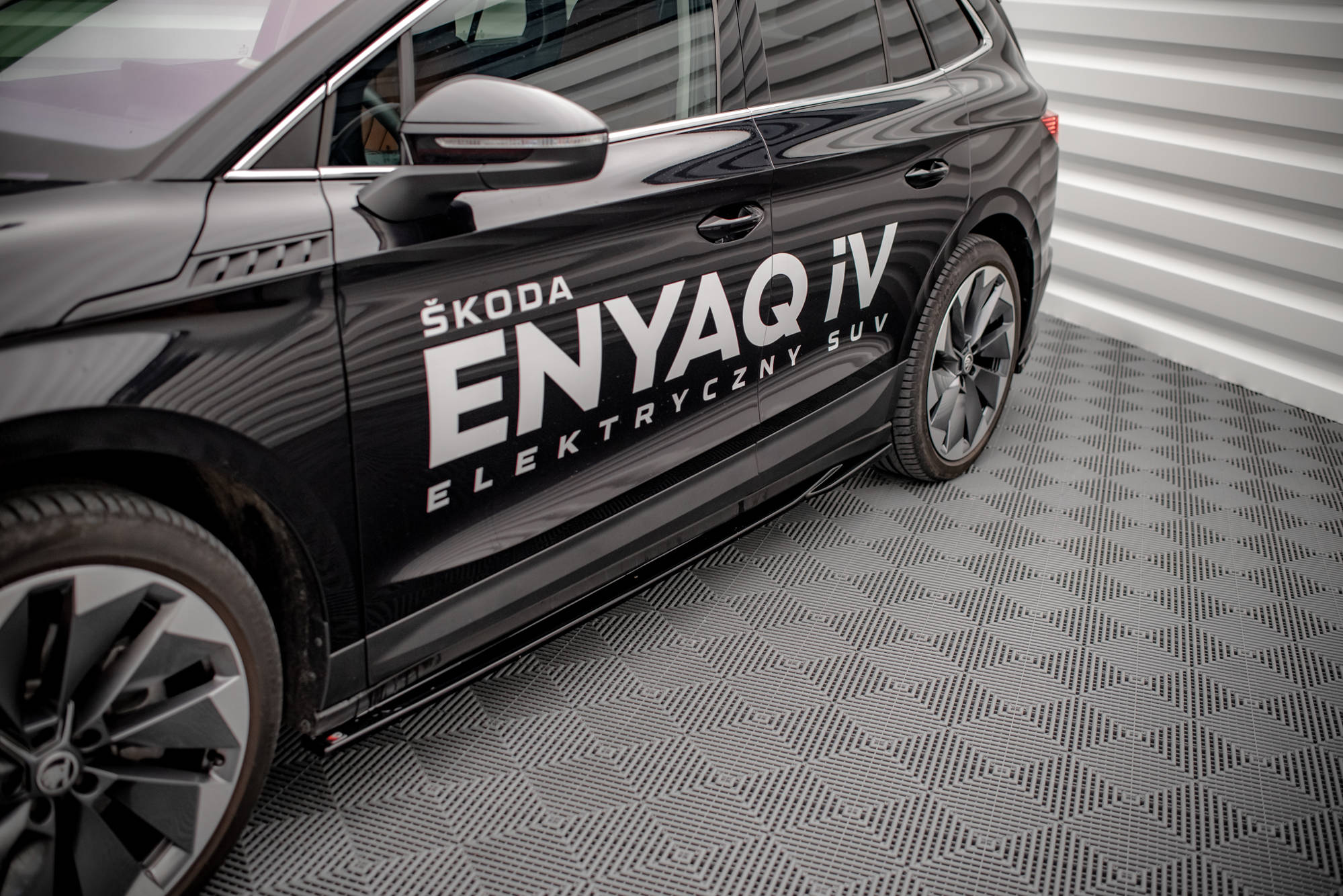 Side Skirts Diffusers Skoda Enyaq IV (2020-) - 3
