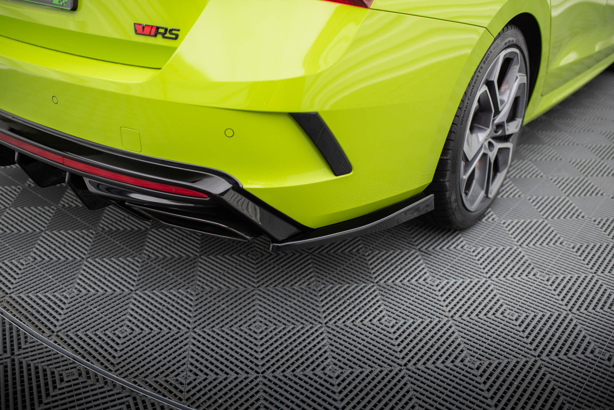 Rear Side Splitters V.4 Skoda Octavia RS Mk4 - 4