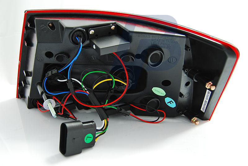 AUDI A6 C6 SEDAN 04.04-08 RED WHITE LED TAILLIGHTS 6PIN - 5