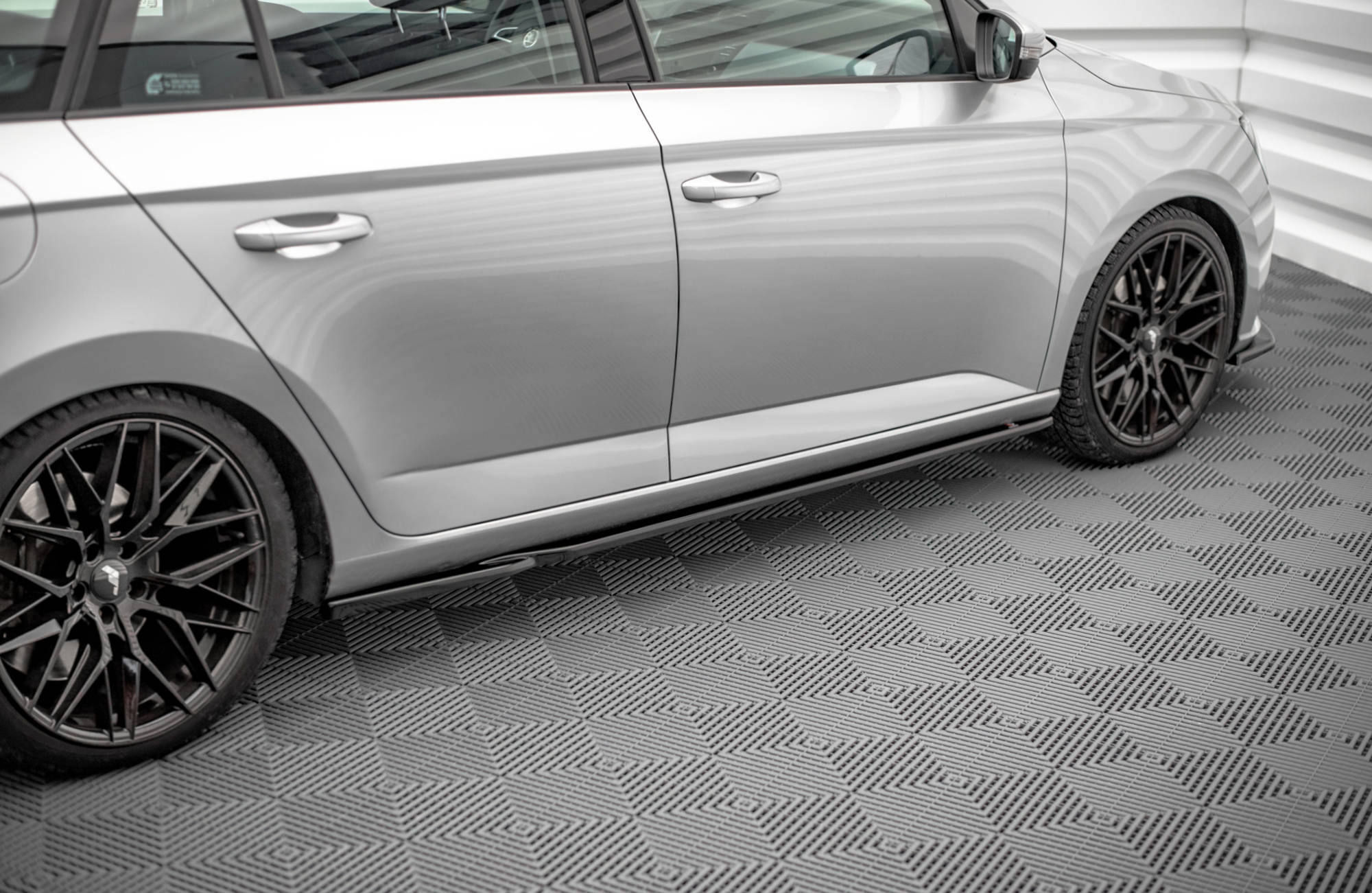Side Skirts Diffusers Skoda Fabia MK3 (2014-2019) - 3