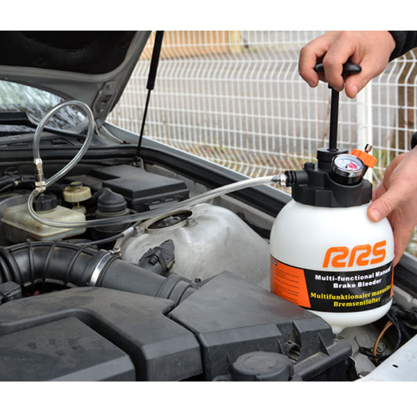 3L SELF-BLEEDING PACK + 2 CANS OF MOTUL RBF600 (500ML) - 4