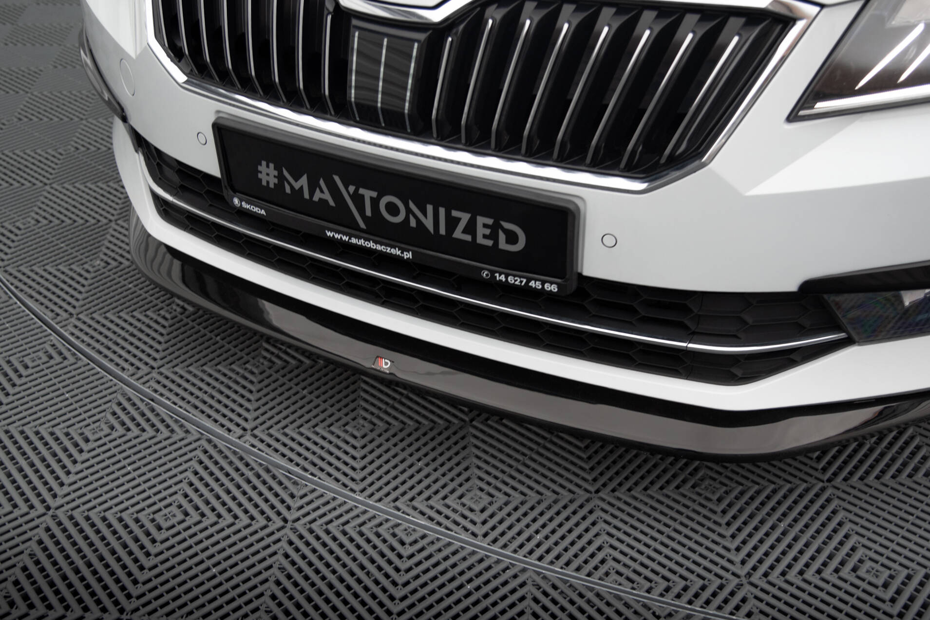 Front Splitter V.1 Skoda Superb Mk3 - 3