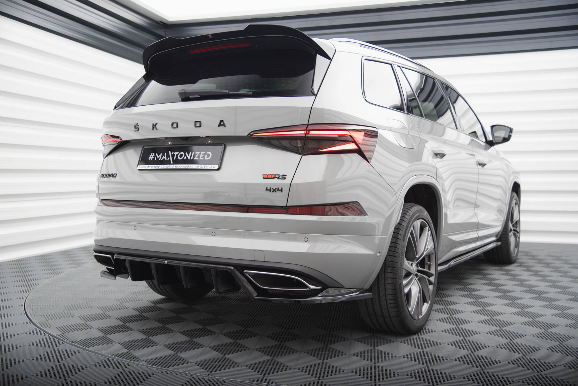 Central Rear Splitter (Vertical Bars) Skoda Kodiaq RS Mk1 Facelift - 2