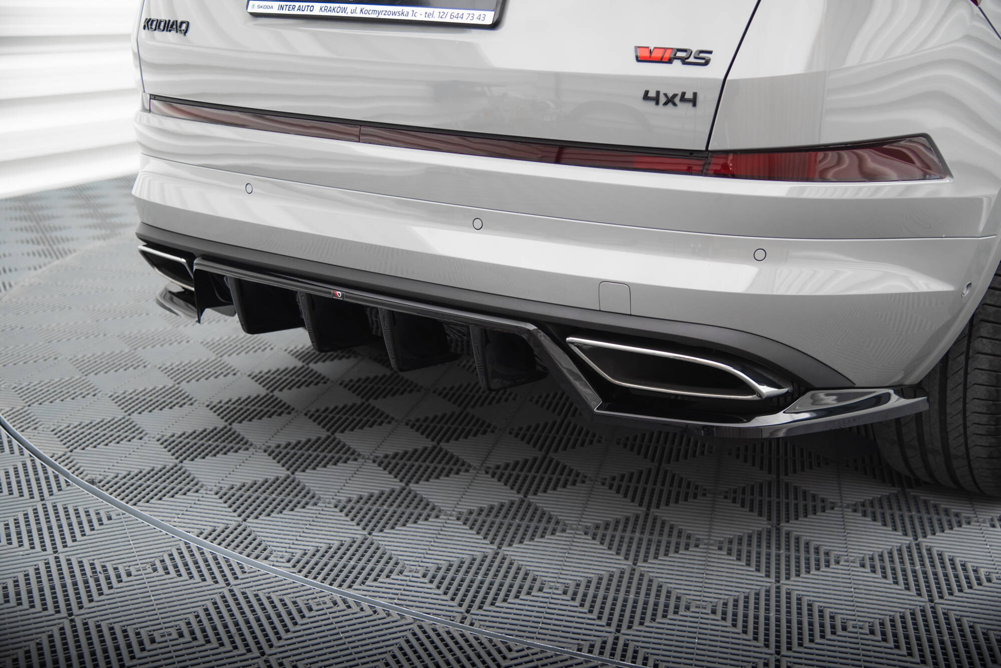 Central Rear Splitter (Vertical Bars) Skoda Kodiaq RS Mk1 Facelift - 4