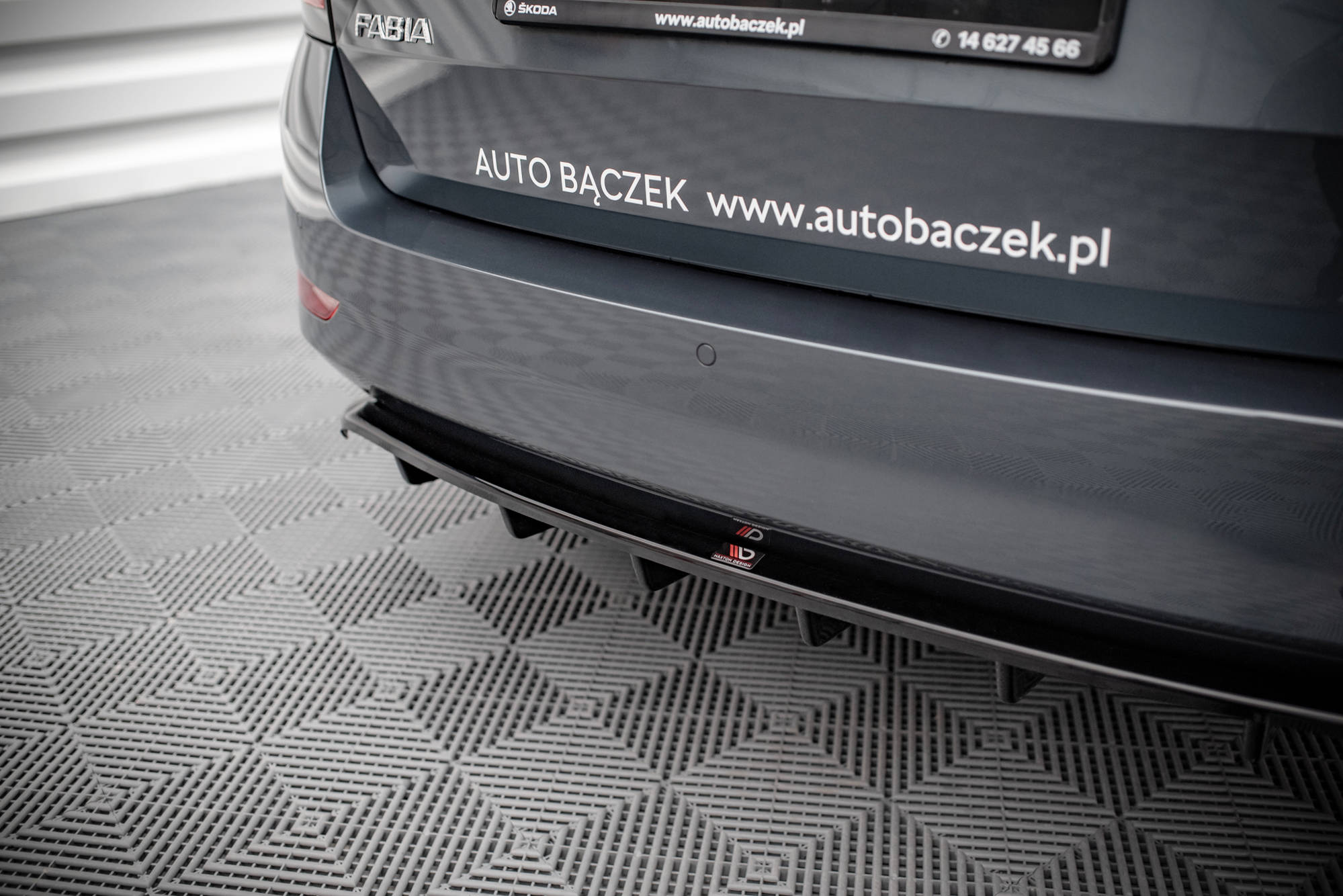 Central Rear Splitter (Vertical Bars) Skoda Fabia Estate Mk3 Facelift - 4