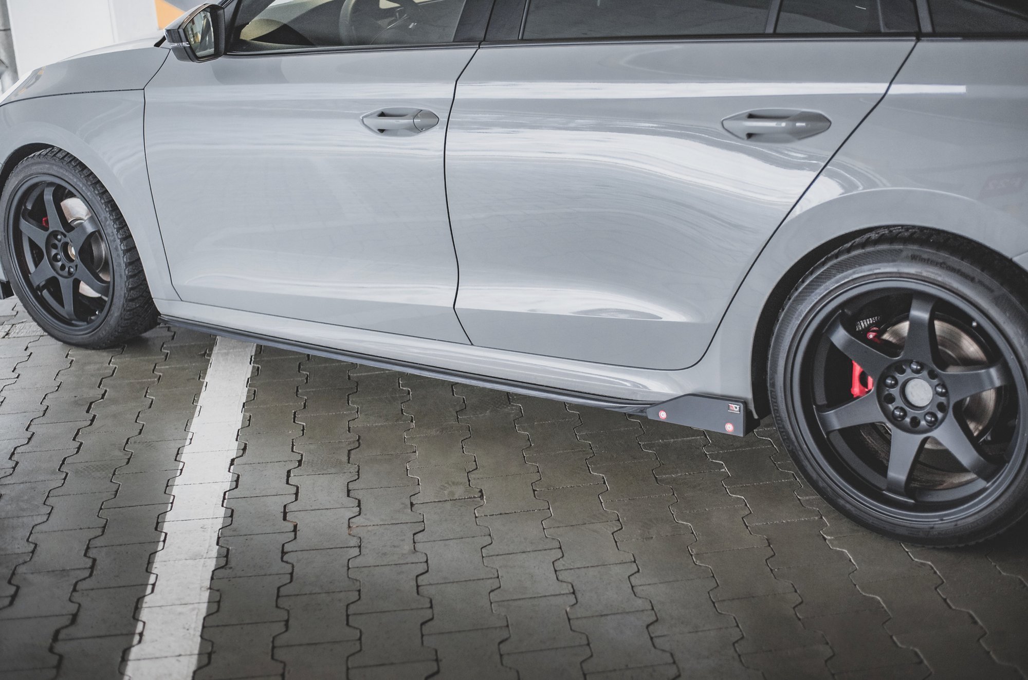 Side Skirts Diffusers V.2 + Flaps Skoda Octavia RS Mk4 - 5