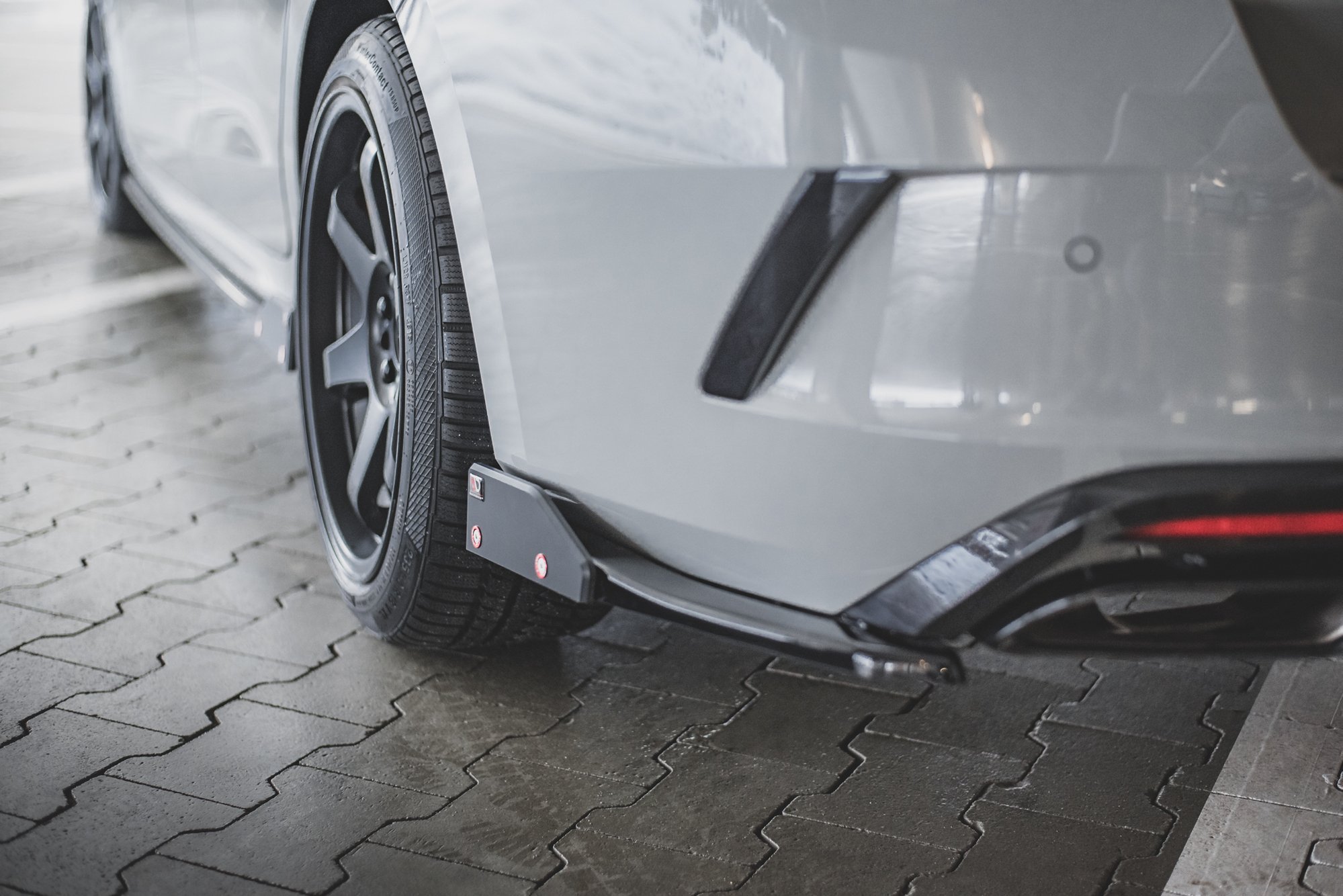 Rear Side Splitters V.2 + Flaps Skoda Octavia RS Mk4 - 3