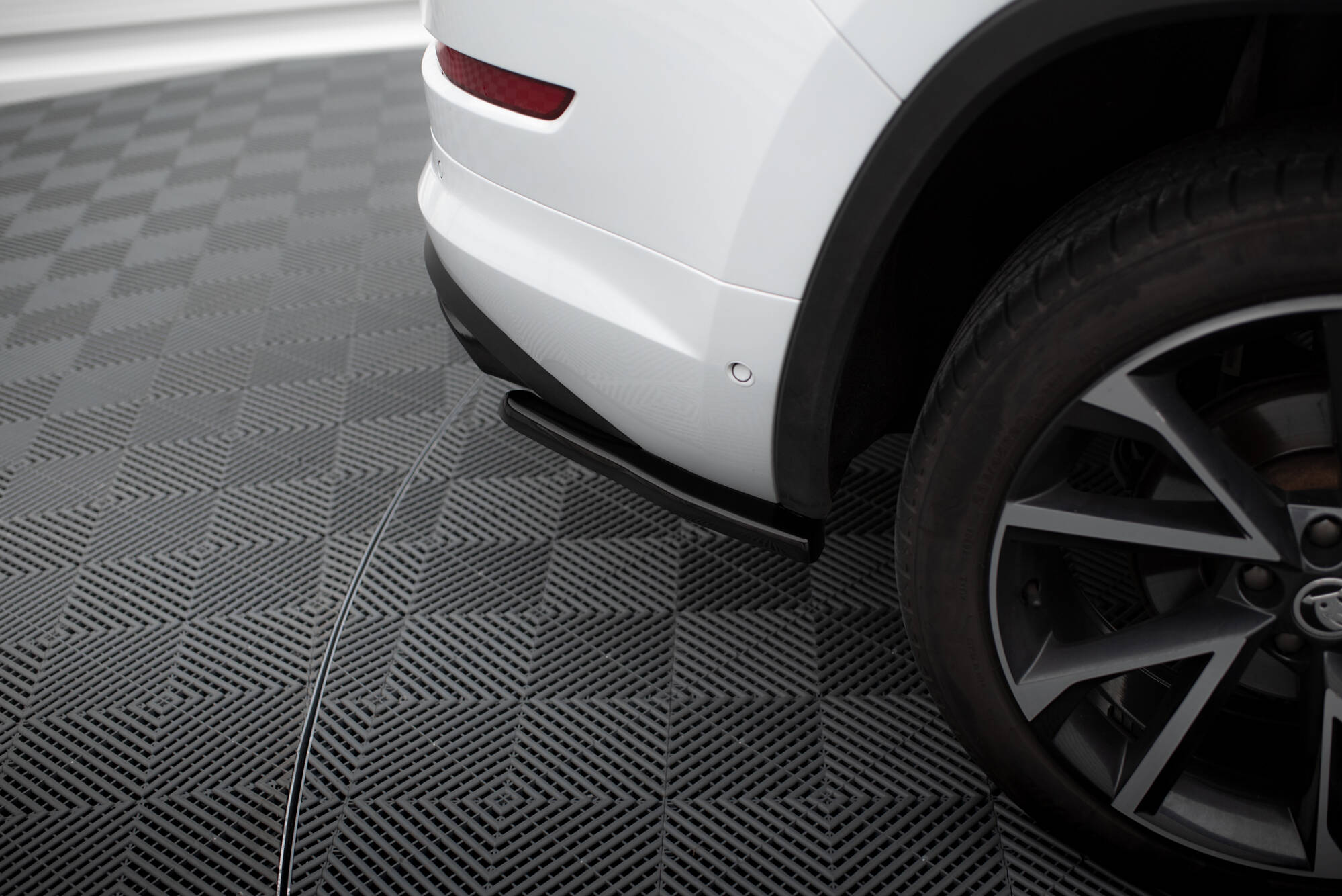 Rear Side Diffusers Skoda Kodiaq RS - 4